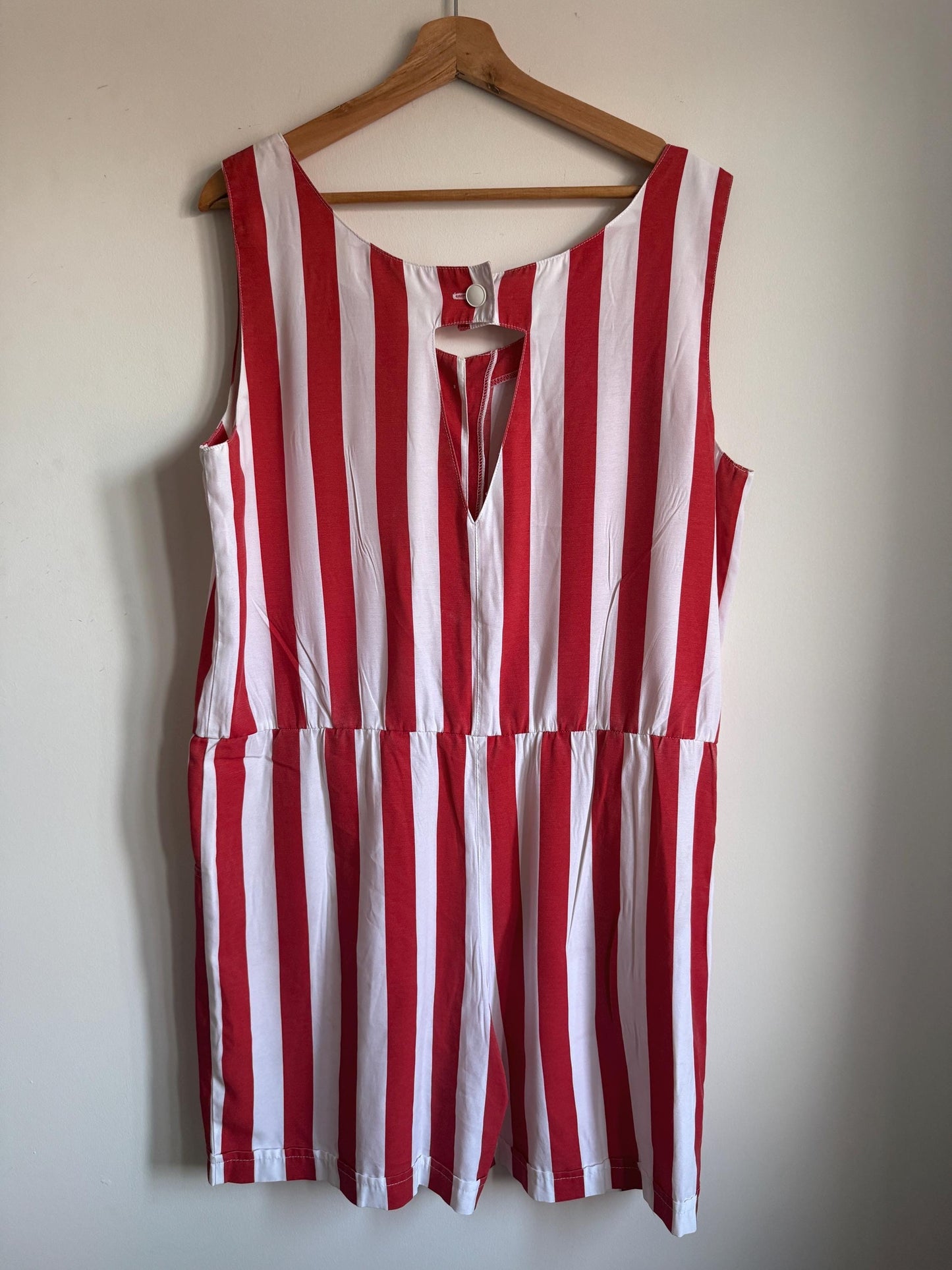 Vintage 1980s Red & White Striped Playsuit – Sleeveless Cotton Romper with Pockets – UK 14–16