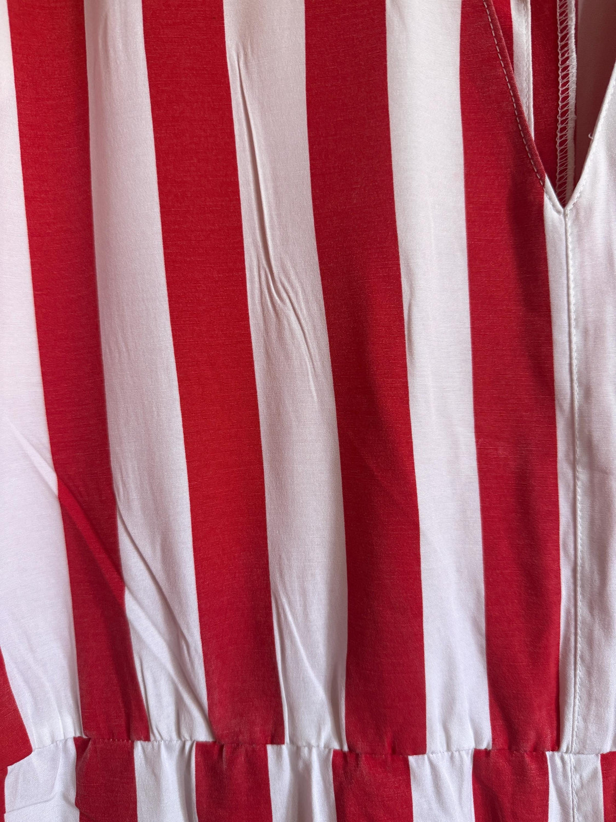 Vintage 1980s Red & White Striped Playsuit – Sleeveless Cotton Romper with Pockets – UK 14–16