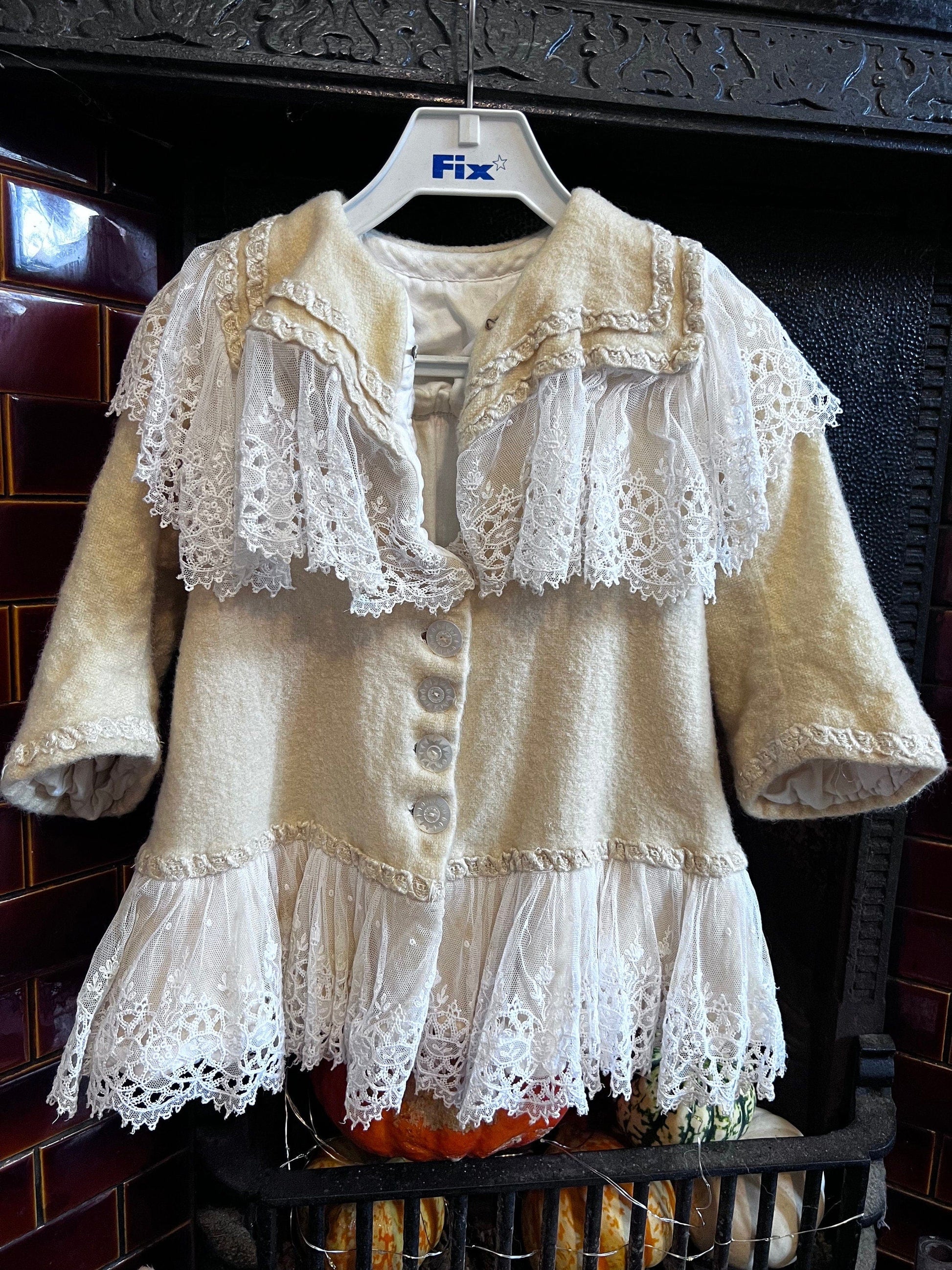 Vintage 40s childrens wool cream wool and lace coat | 1940s wool single breasted swing coat with fluted sleeves and lace details 1940s Coat