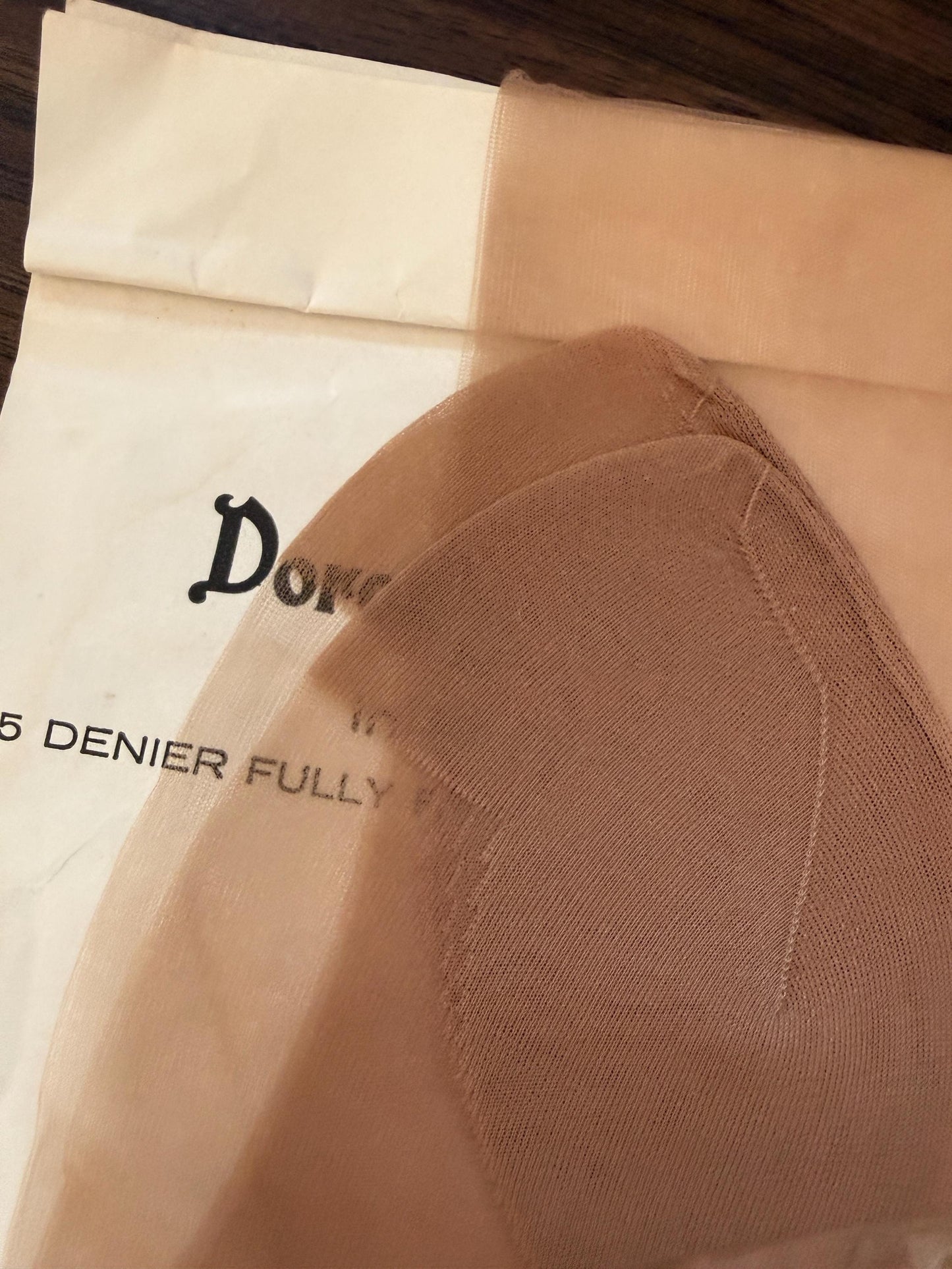 Vintage 50s 1960s Soirée Dorothy Vernon 15 Denier Fully Fashioned Nylon Tights Deadstock