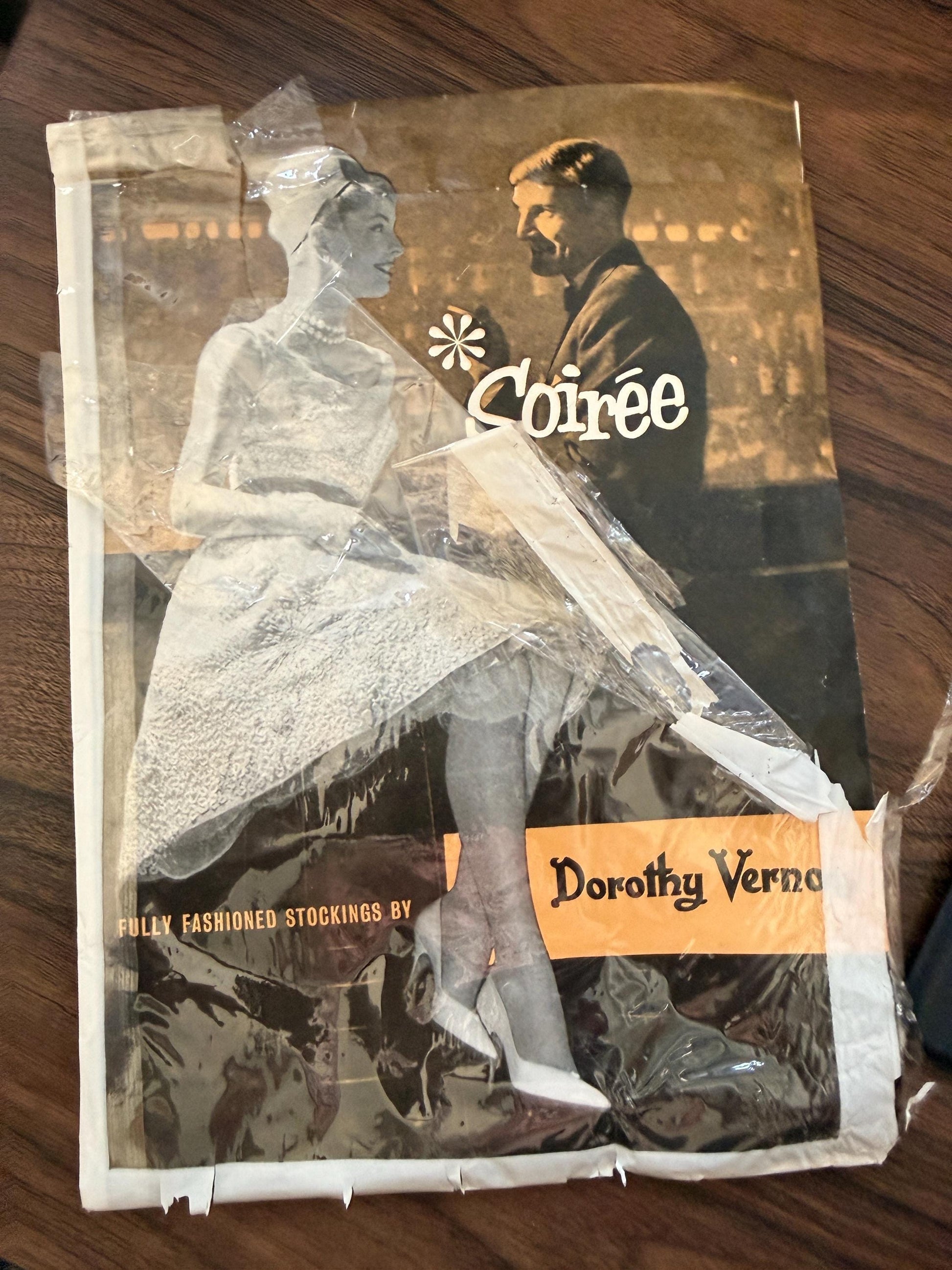 Vintage 50s 1960s Soirée Dorothy Vernon 15 Denier Fully Fashioned Nylon Tights Deadstock