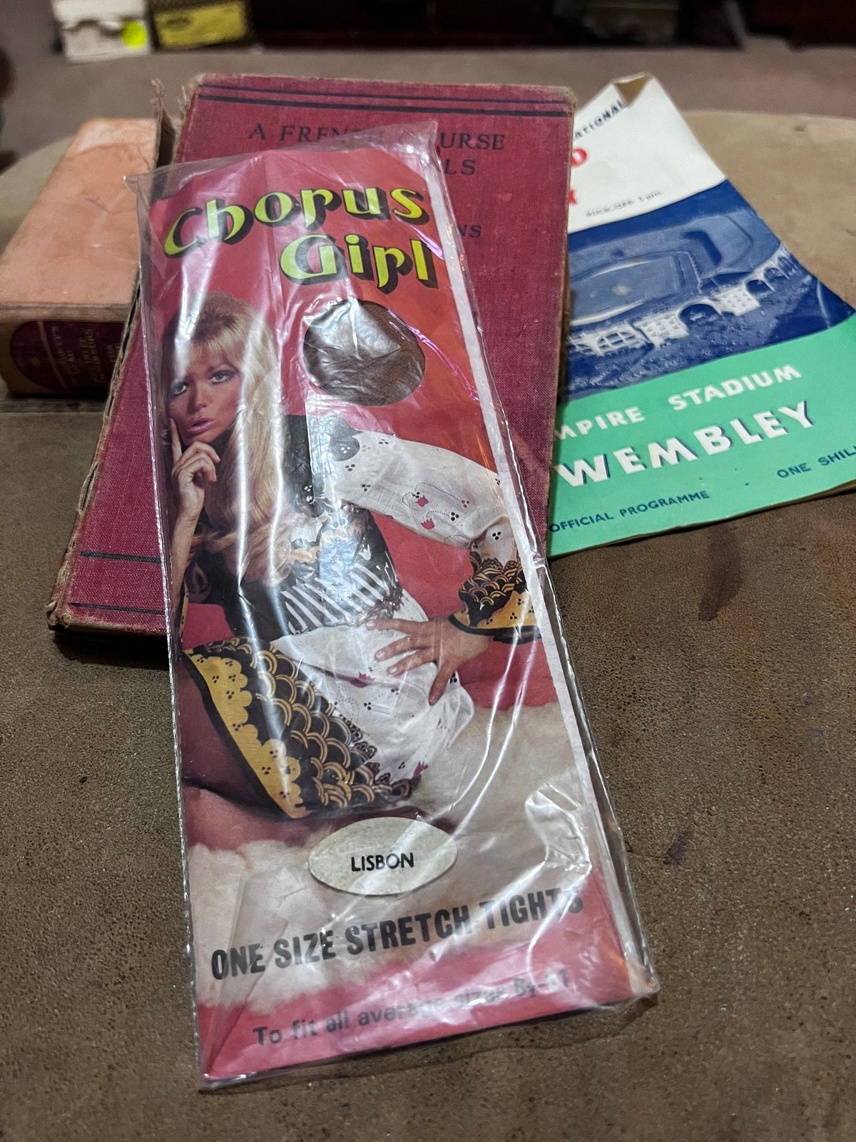 Vintage Tights Womens Chorus Girl Dark Tan (Lisbon) Deadstock Tights Brown Retro 60s 70s 1960s 1970s New in Packaging, vintage tights, panty