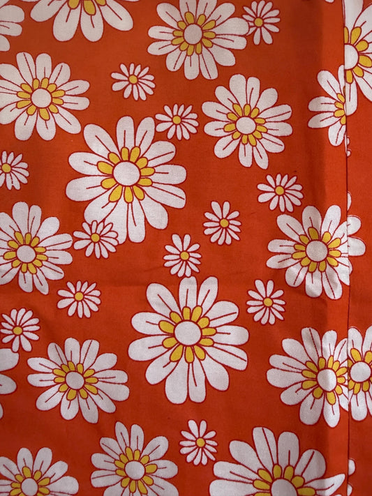 Vintage 70s Daisy Print Sleeveless Top | Orange Floral Retro Blouse UK 8-10