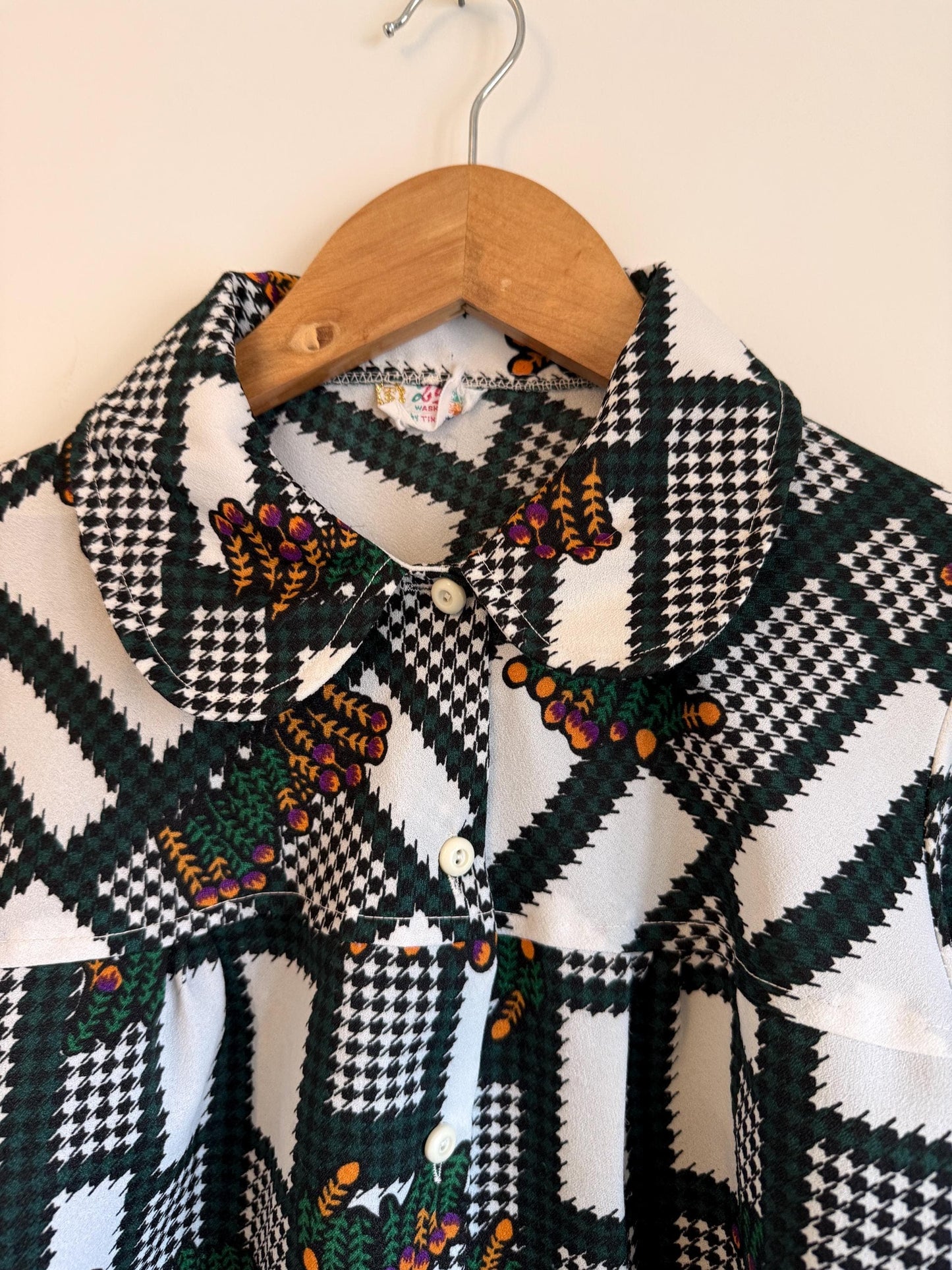 Vintage 70s Floral Dogtooth Blouse UK 10 | Novelty Print A Line Polyester Top | Retro Kitsch Long Sleeve Shirt