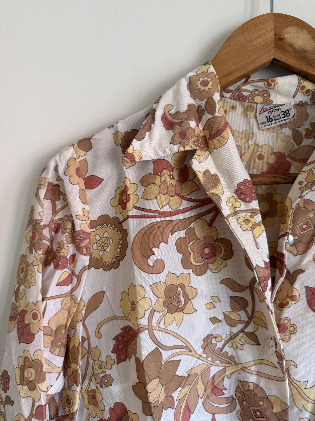 Vintage 70s Floral Blouse UK 8-10 | Cream Boho Long Sleeve Shirt | Romantic Retro Polyester Top Cottagecore Vintage