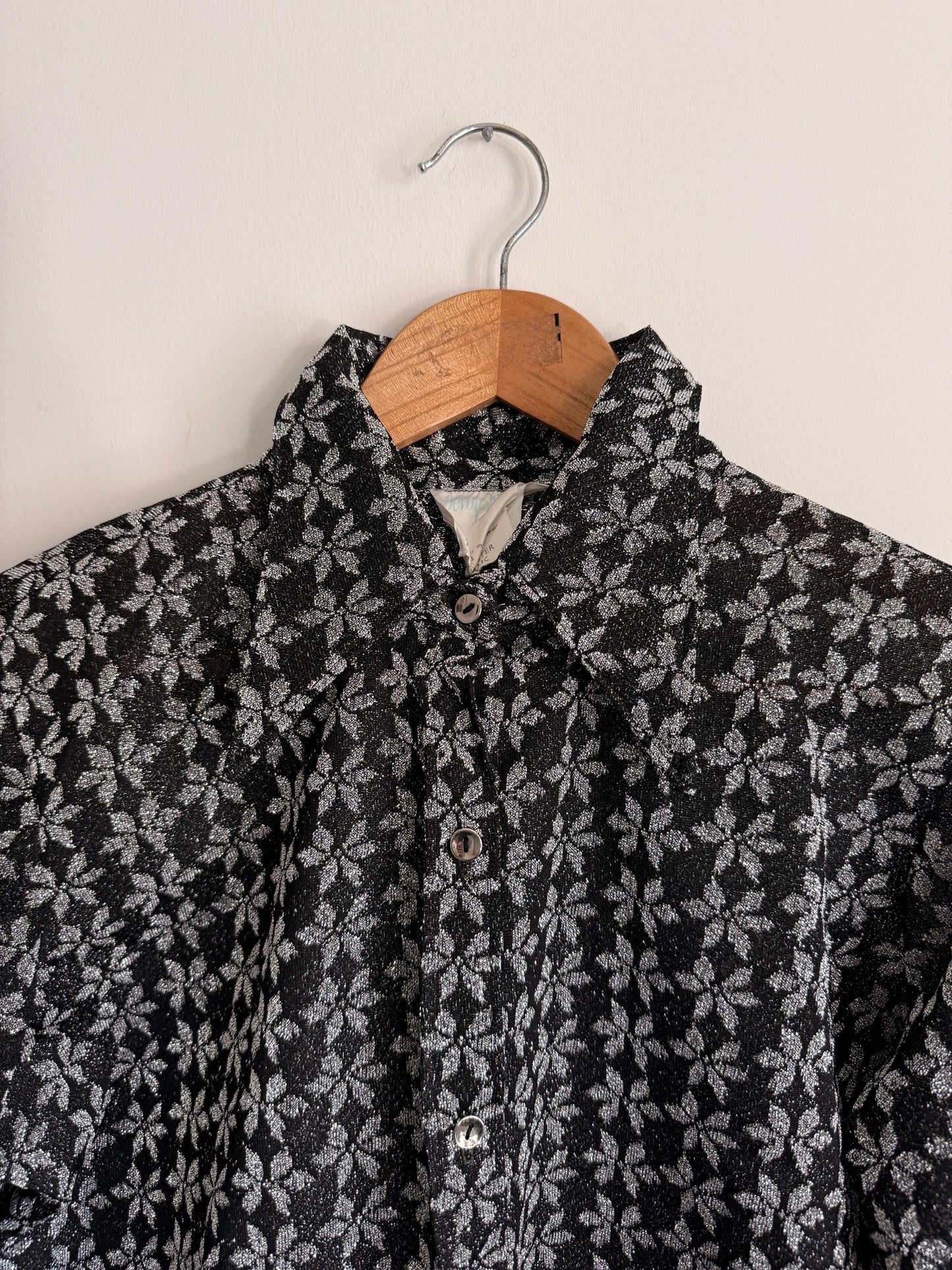 Vintage 80s Black Floral Blouse | Monochrome Button Up Shirt | Cropped Vintage Top | Long Sleeve Floral Blouse | Cottagecore Shirt ,