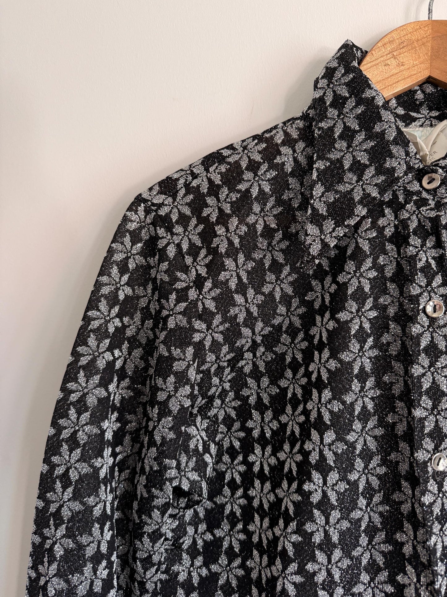 Vintage 80s Black Floral Blouse | Monochrome Button Up Shirt | Cropped Vintage Top | Long Sleeve Floral Blouse | Cottagecore Shirt ,
