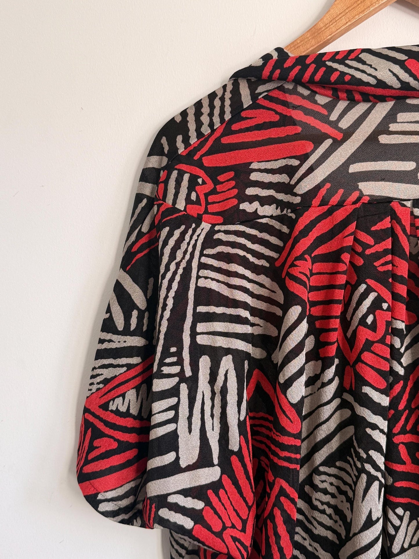 Vintage 90s Abstract Print Oversized Blouse UK 18-22 | Red Black Grey Crinkle Shirt | Relaxed Button Front Top | Retro Summer Blouse