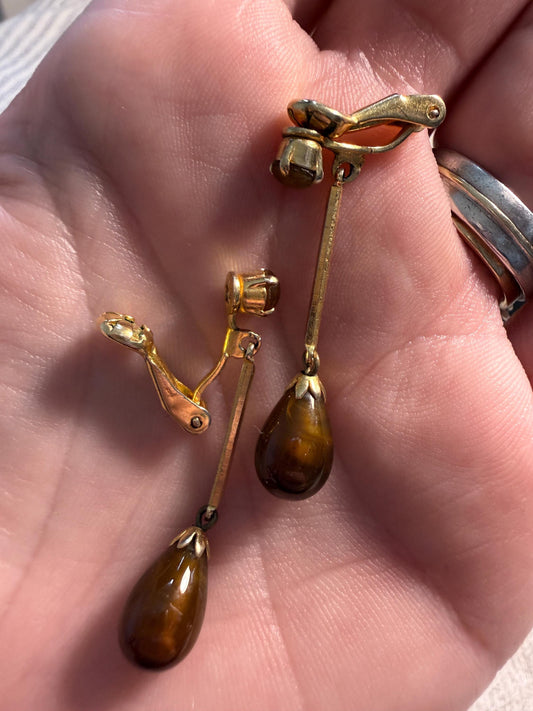 Vintage Amber Brown Drop Earrings Gold Tone Long Dangle Costume Jewellery clip on