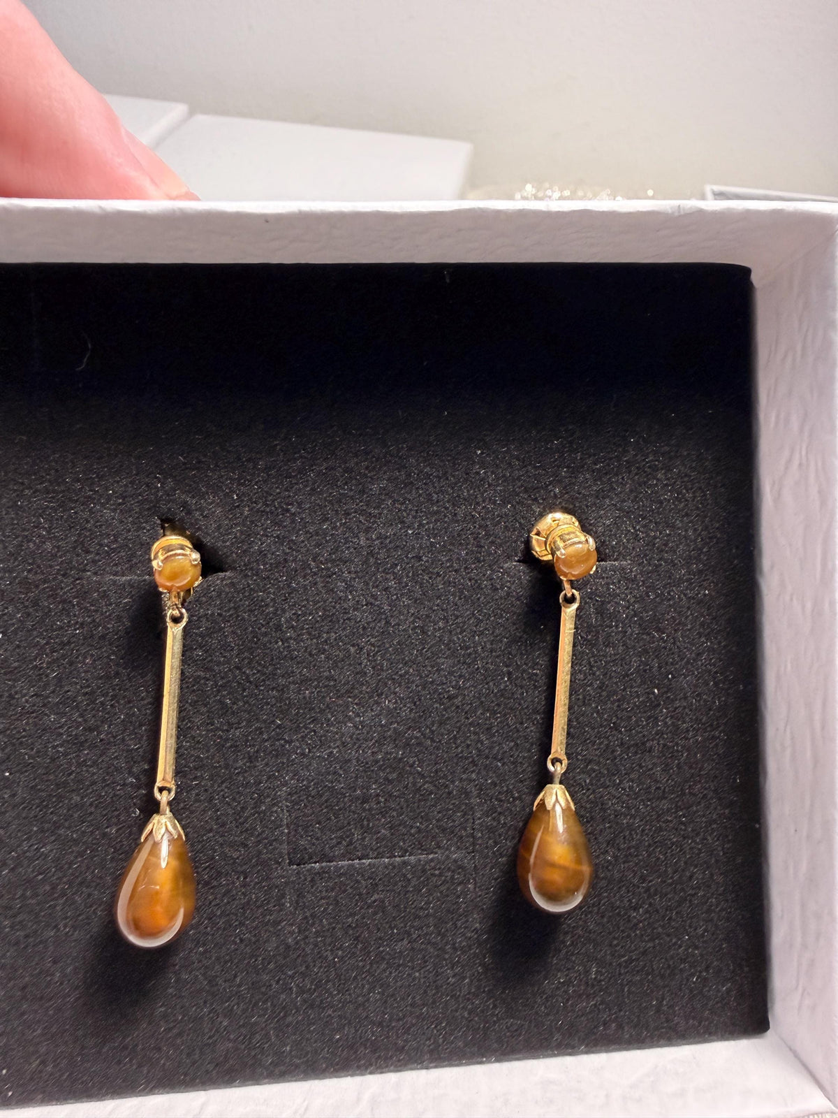 Vintage Amber Brown Drop Earrings Gold Tone Long Dangle Costume Jewellery clip on