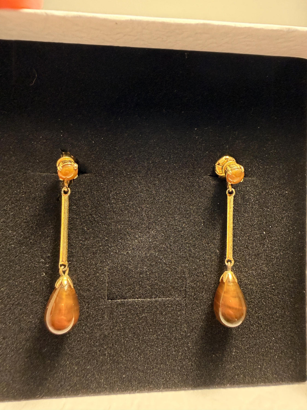 Vintage Amber Brown Drop Earrings Gold Tone Long Dangle Costume Jewellery clip on