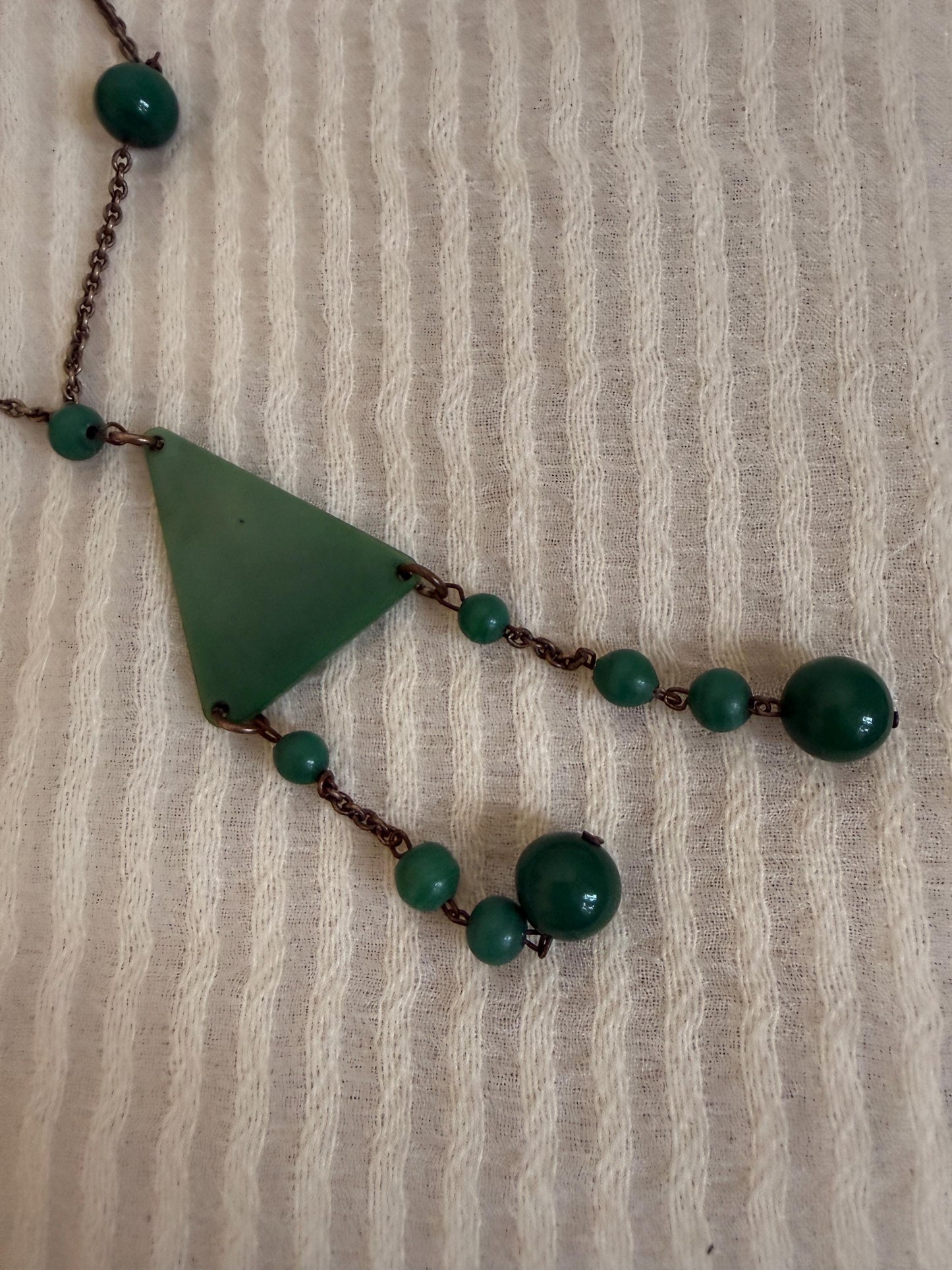 Vintage Art Deco Green Necklace, 1930s Early Plastic Sautoir, Geometric Flapper Jewellery, Long Green Beaded Necklace