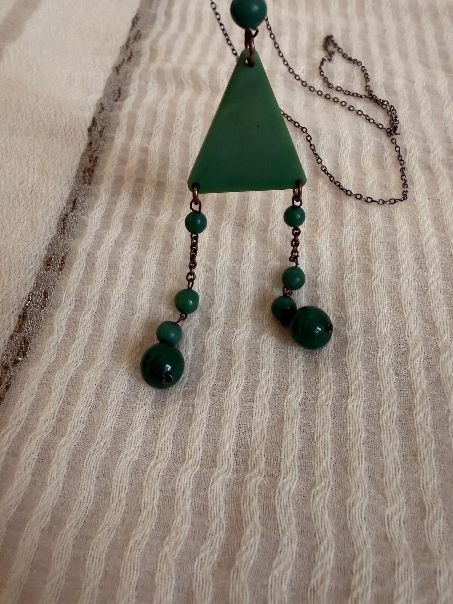 Vintage Art Deco Green Necklace, 1930s Early Plastic Sautoir, Geometric Flapper Jewellery, Long Green Beaded Necklace