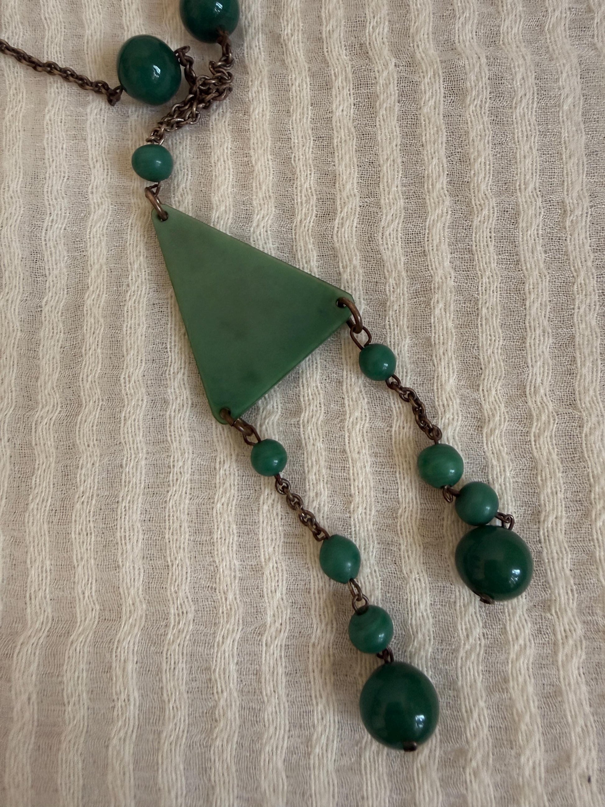 Vintage Art Deco Green Necklace, 1930s Early Plastic Sautoir, Geometric Flapper Jewellery, Long Green Beaded Necklace