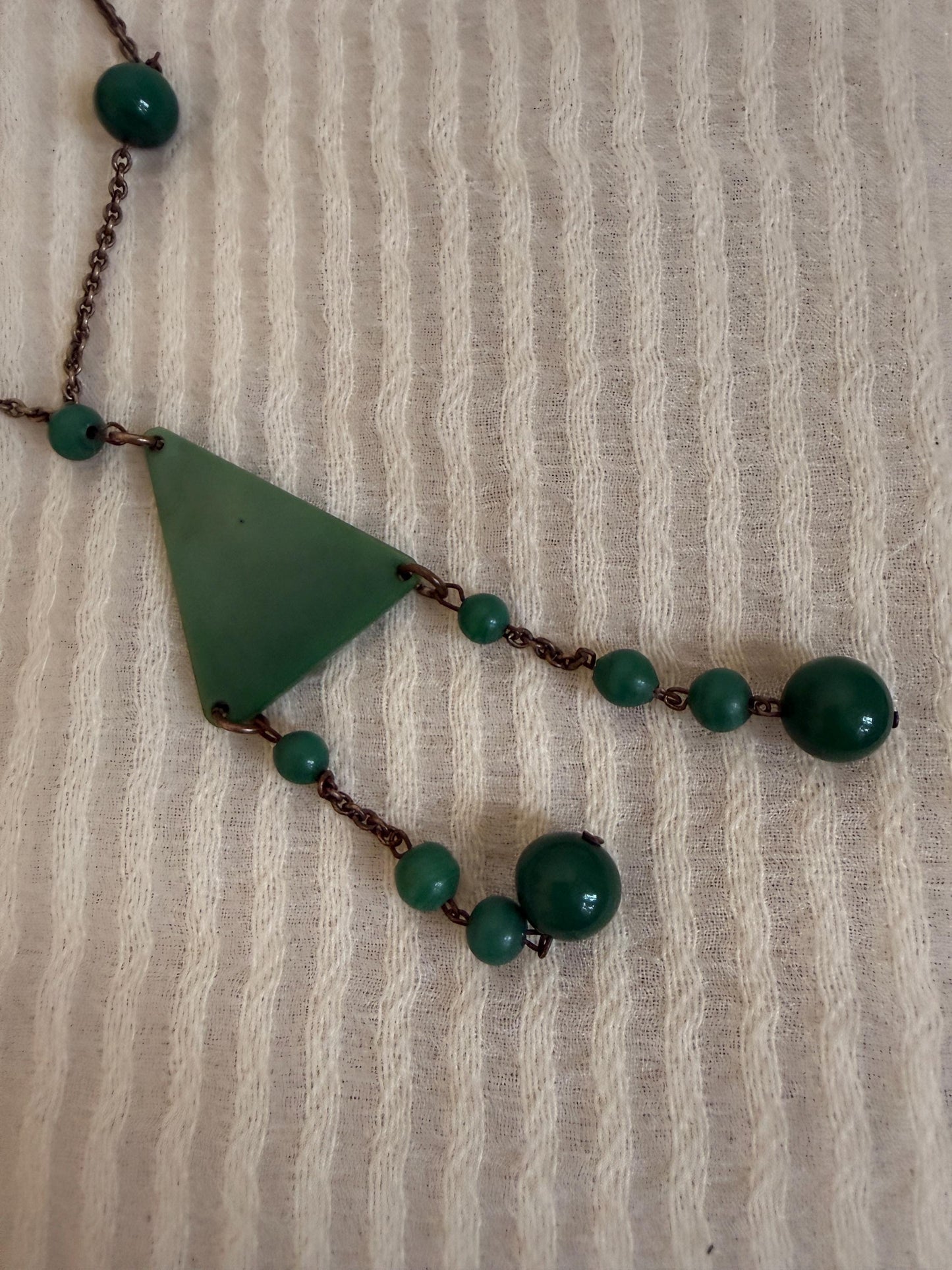 Vintage Art Deco Green Necklace, 1930s Early Plastic Sautoir, Geometric Flapper Jewellery, Long Green Beaded Necklace