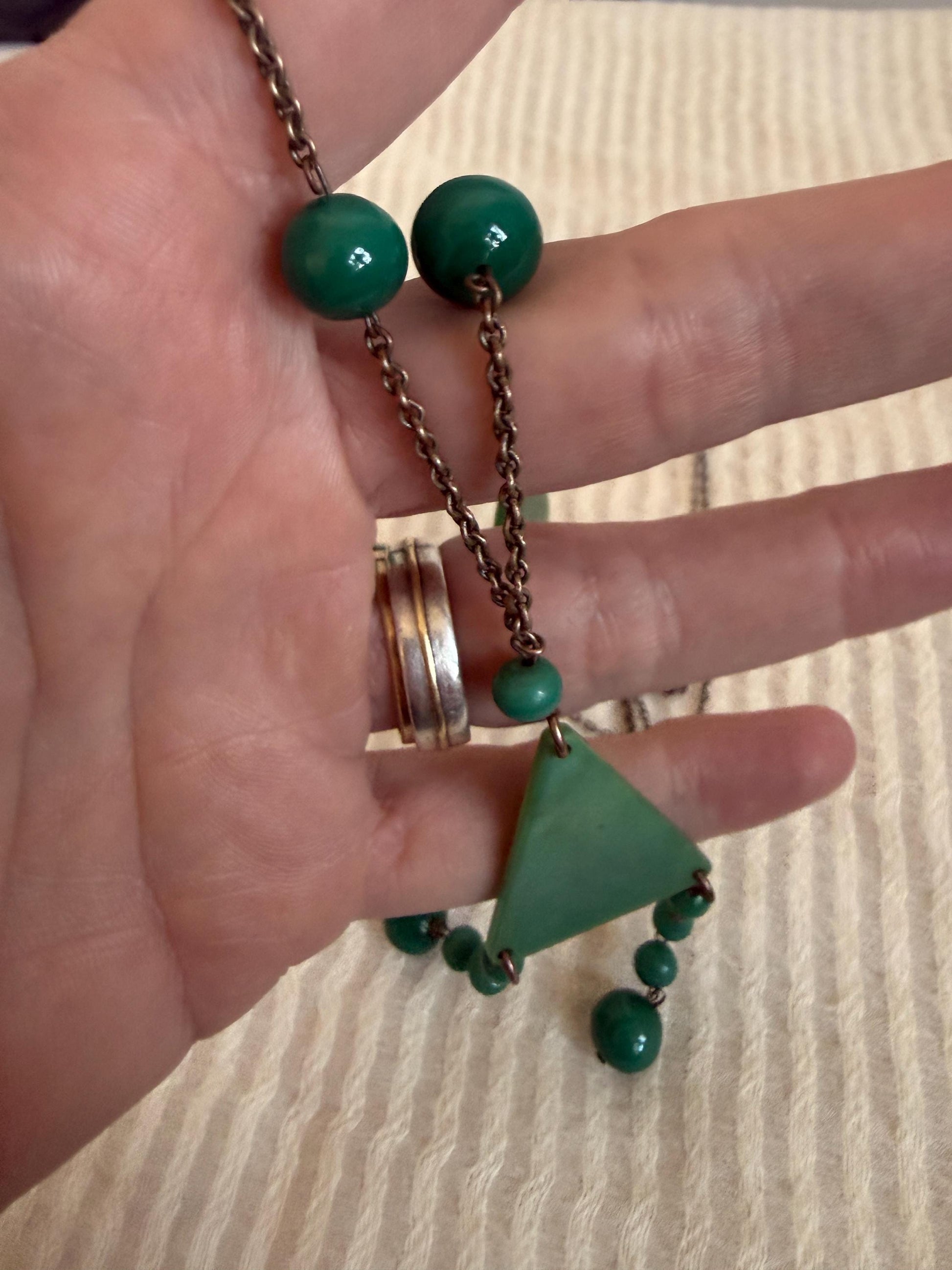 Vintage Art Deco Green Necklace, 1930s Early Plastic Sautoir, Geometric Flapper Jewellery, Long Green Beaded Necklace
