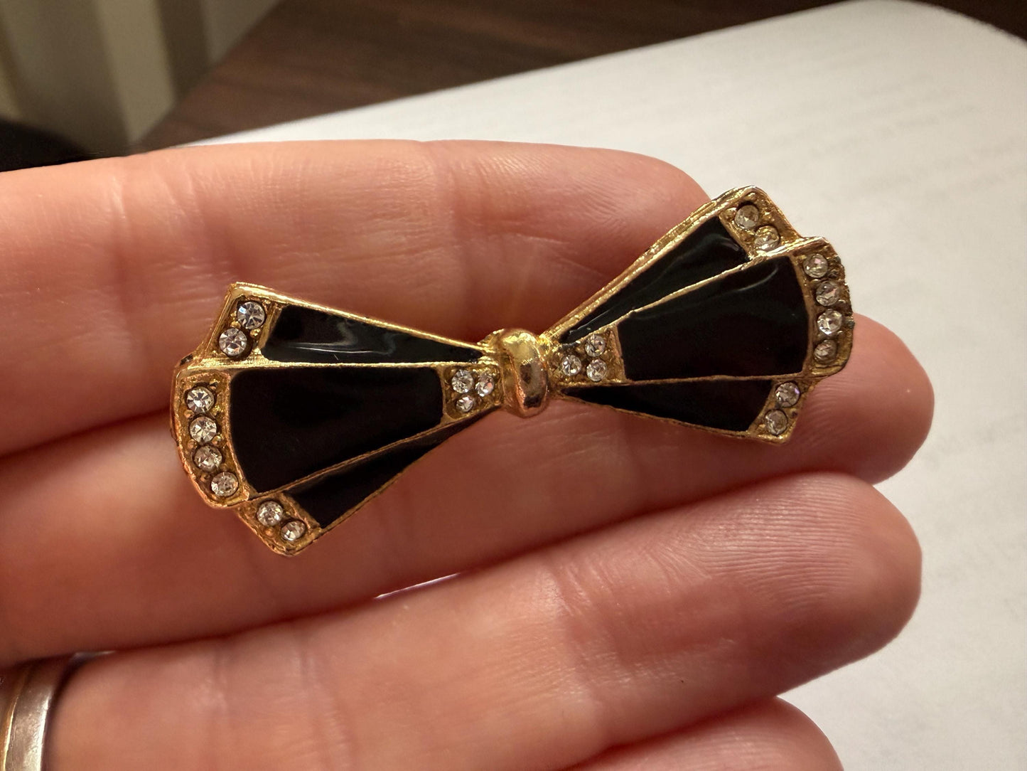 Vintage Black Enamel Bow Brooch – Gold Tone Rhinestone Art Deco Revival Geometric Costume Jewellery