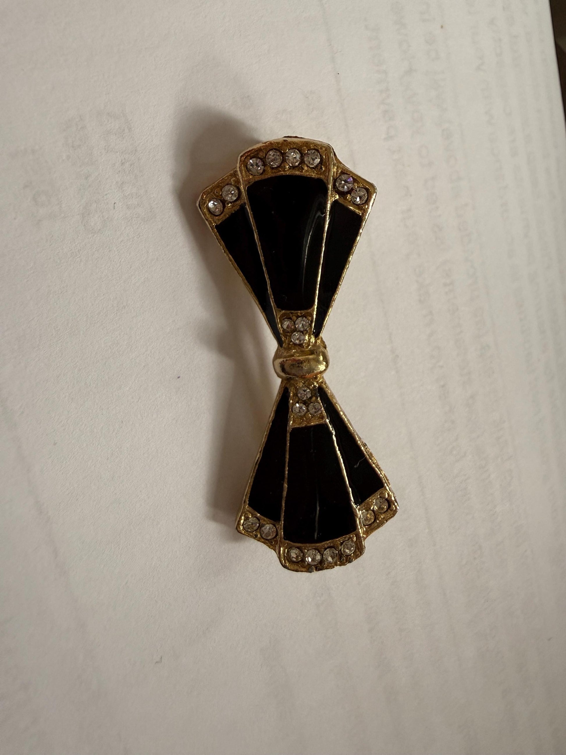 Vintage Black Enamel Bow Brooch – Gold Tone Rhinestone Art Deco Revival Geometric Costume Jewellery