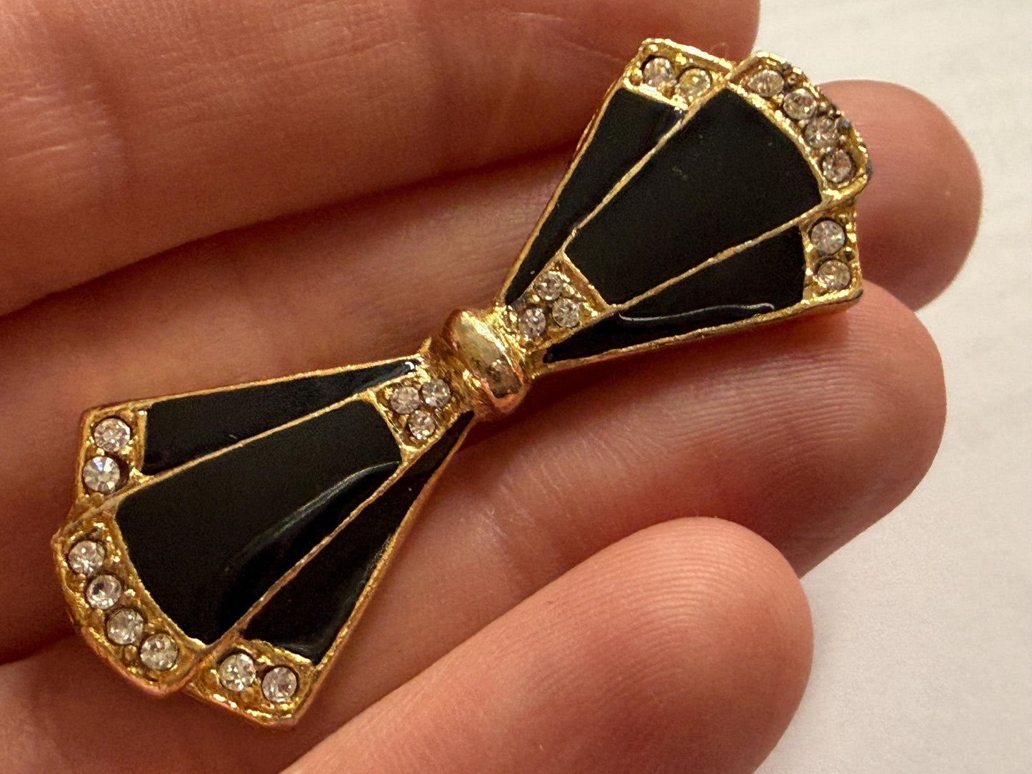 Vintage Black Enamel Bow Brooch – Gold Tone Rhinestone Art Deco Revival Geometric Costume Jewellery