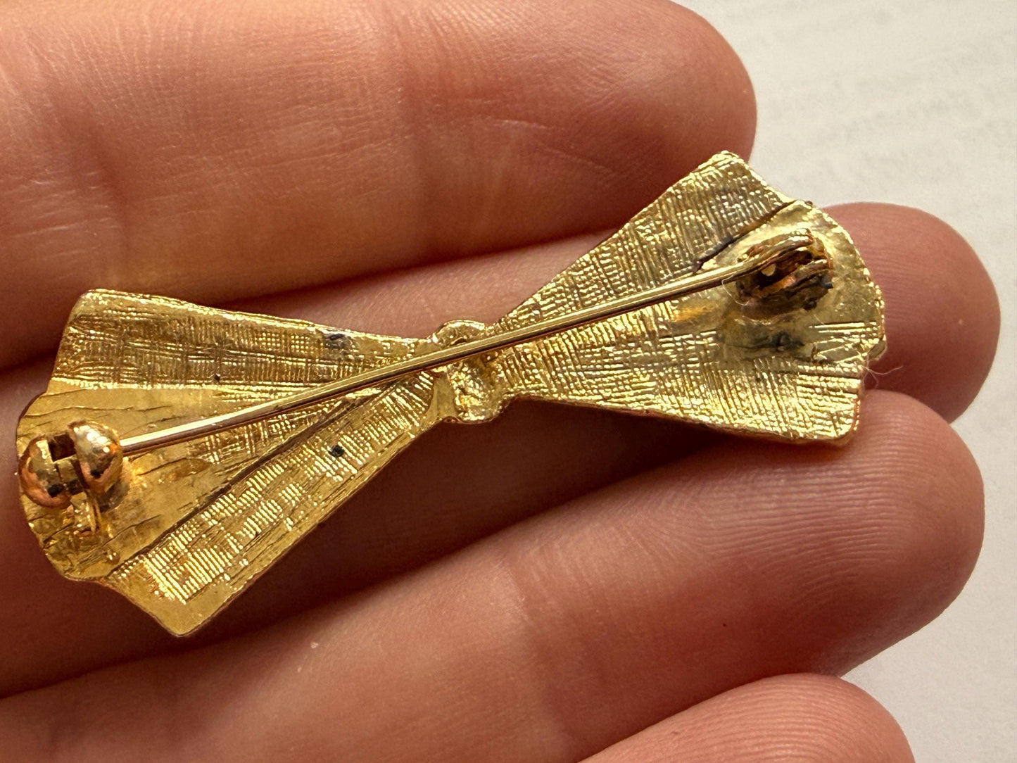 Vintage Black Enamel Bow Brooch – Gold Tone Rhinestone Art Deco Revival Geometric Costume Jewellery