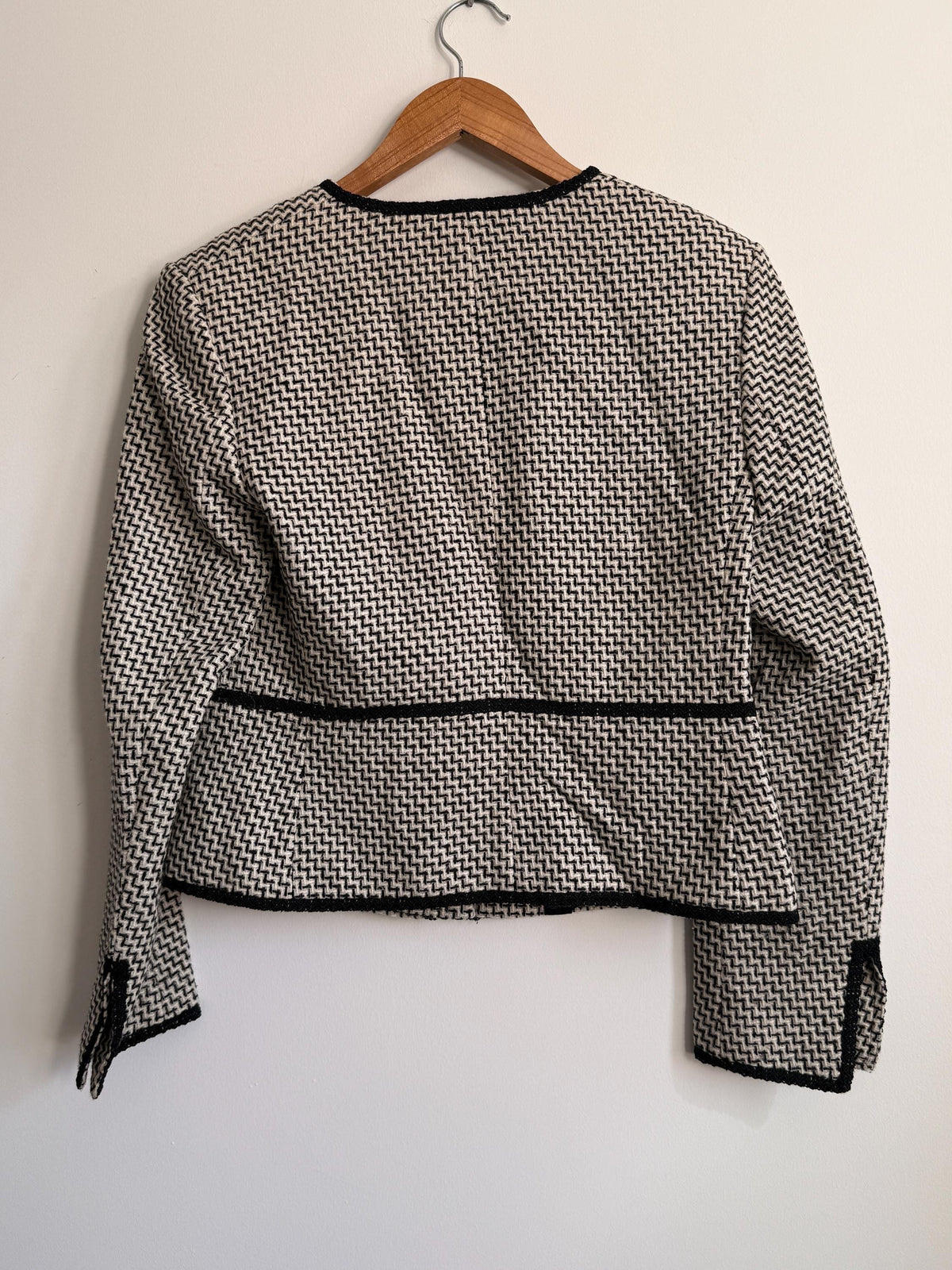 Vintage Black & White Tweed Jacket UK 12 | Houndstooth Style Cropped Jacket | Bouclé Jacket | Classic Parisian Blazer