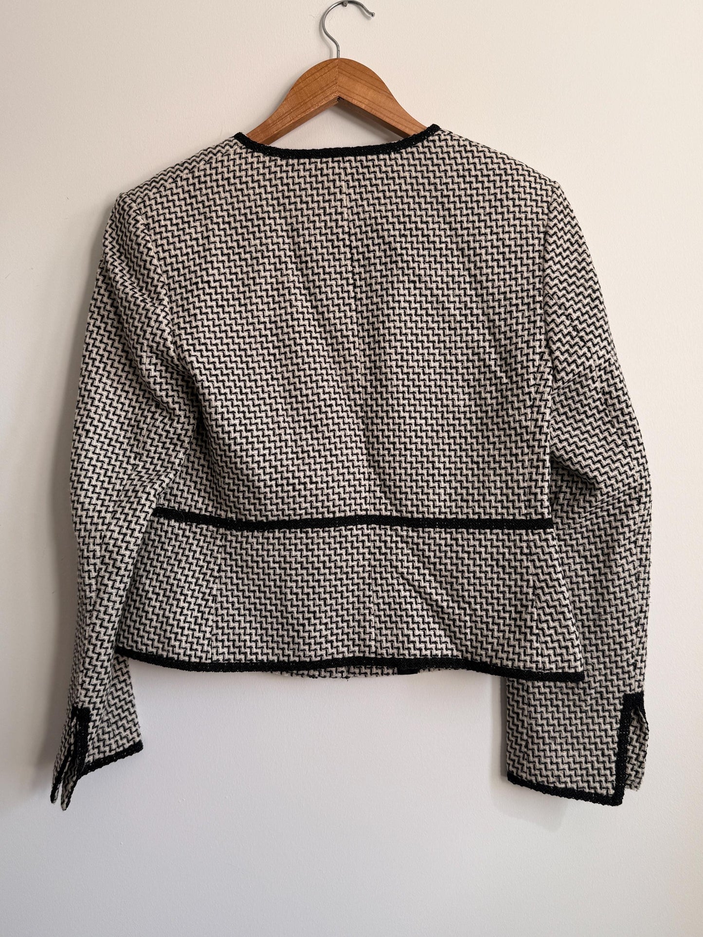 Vintage Black & White Tweed Jacket UK 12 | Houndstooth Style Cropped Jacket | Bouclé Jacket | Classic Parisian Blazer