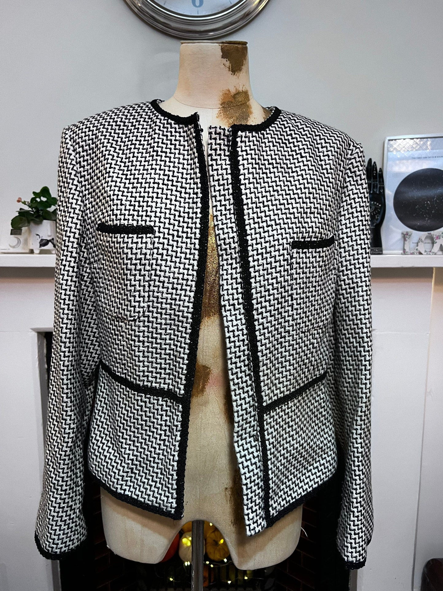 Vintage Houndstooth Blazer- Black White Hidden Closure Vented Sleeves Vintage UK12 - M&S