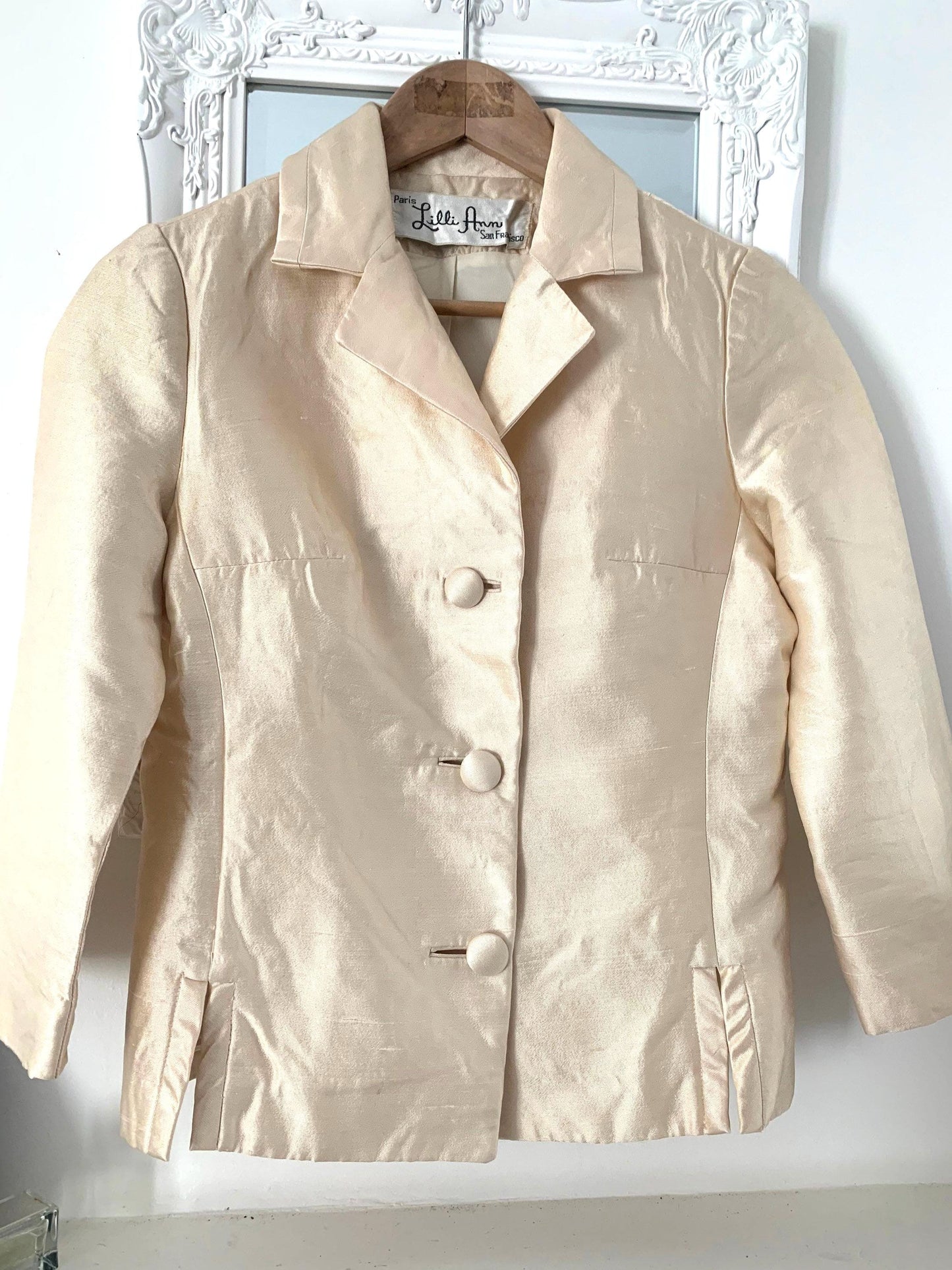 Vintage Silk Blazer Jacket - Silk Chiffon Lined - Cream Gold Sheen Ladies Day Jacket Absolutely Stunning - 1950s Immaculate Lilli Ann