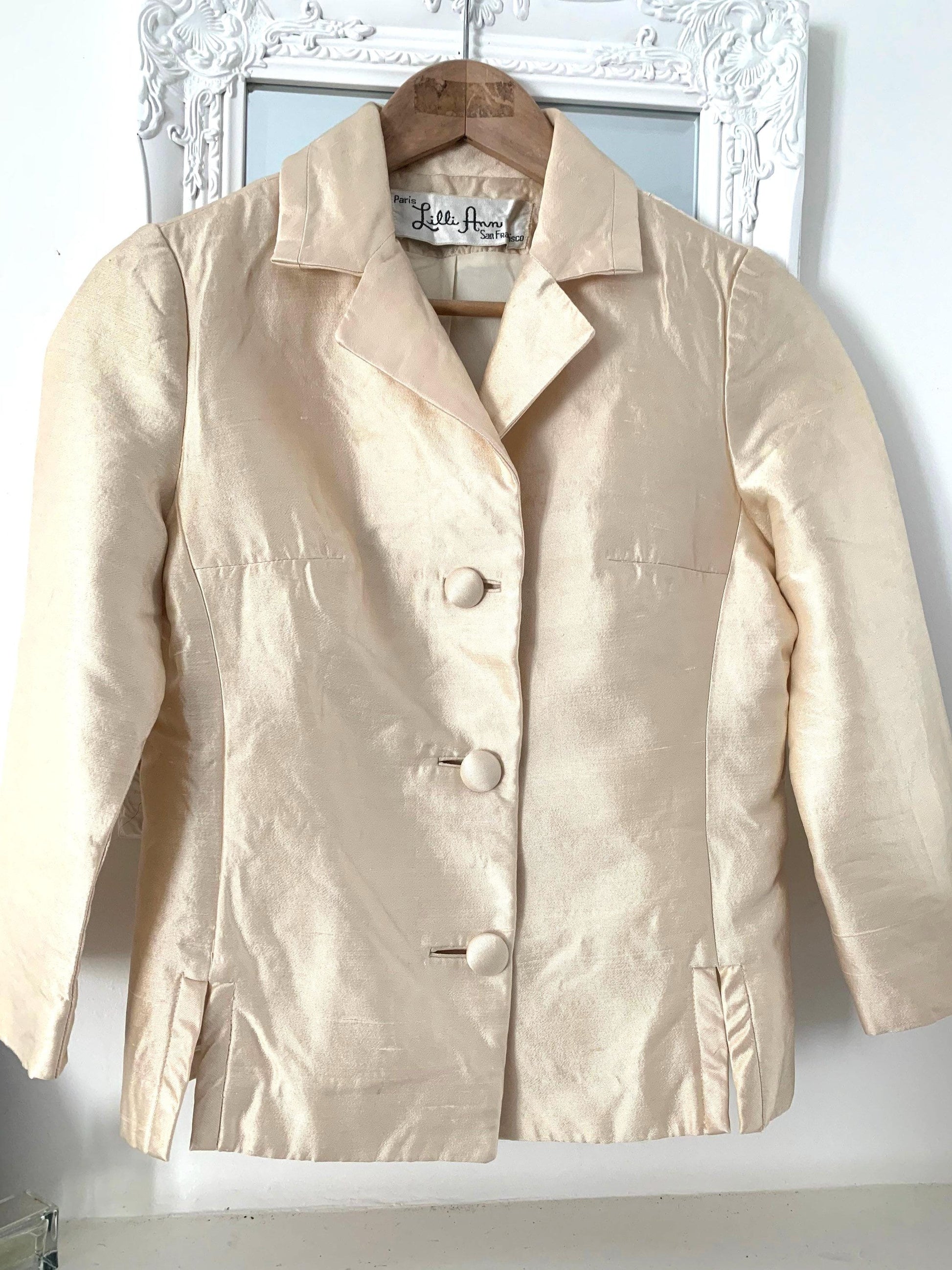 Vintage Silk Blazer Jacket - Silk Chiffon Lined - Cream Gold Sheen Ladies Day Jacket Absolutely Stunning - 1950s Immaculate Lilli Ann