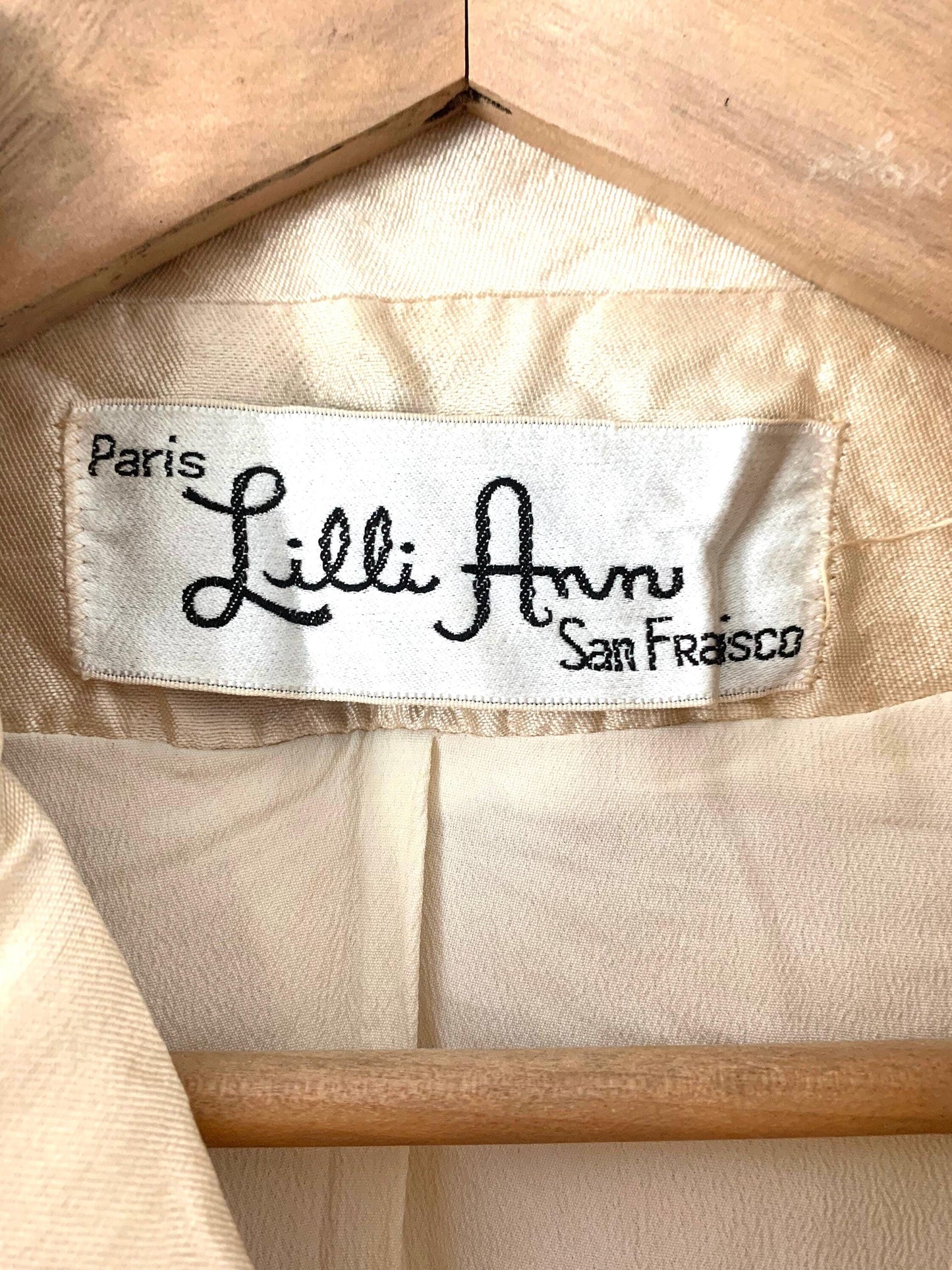 Vintage Silk Blazer Jacket - Silk Chiffon Lined - Cream Gold Sheen Ladies Day Jacket Absolutely Stunning - 1950s Immaculate Lilli Ann
