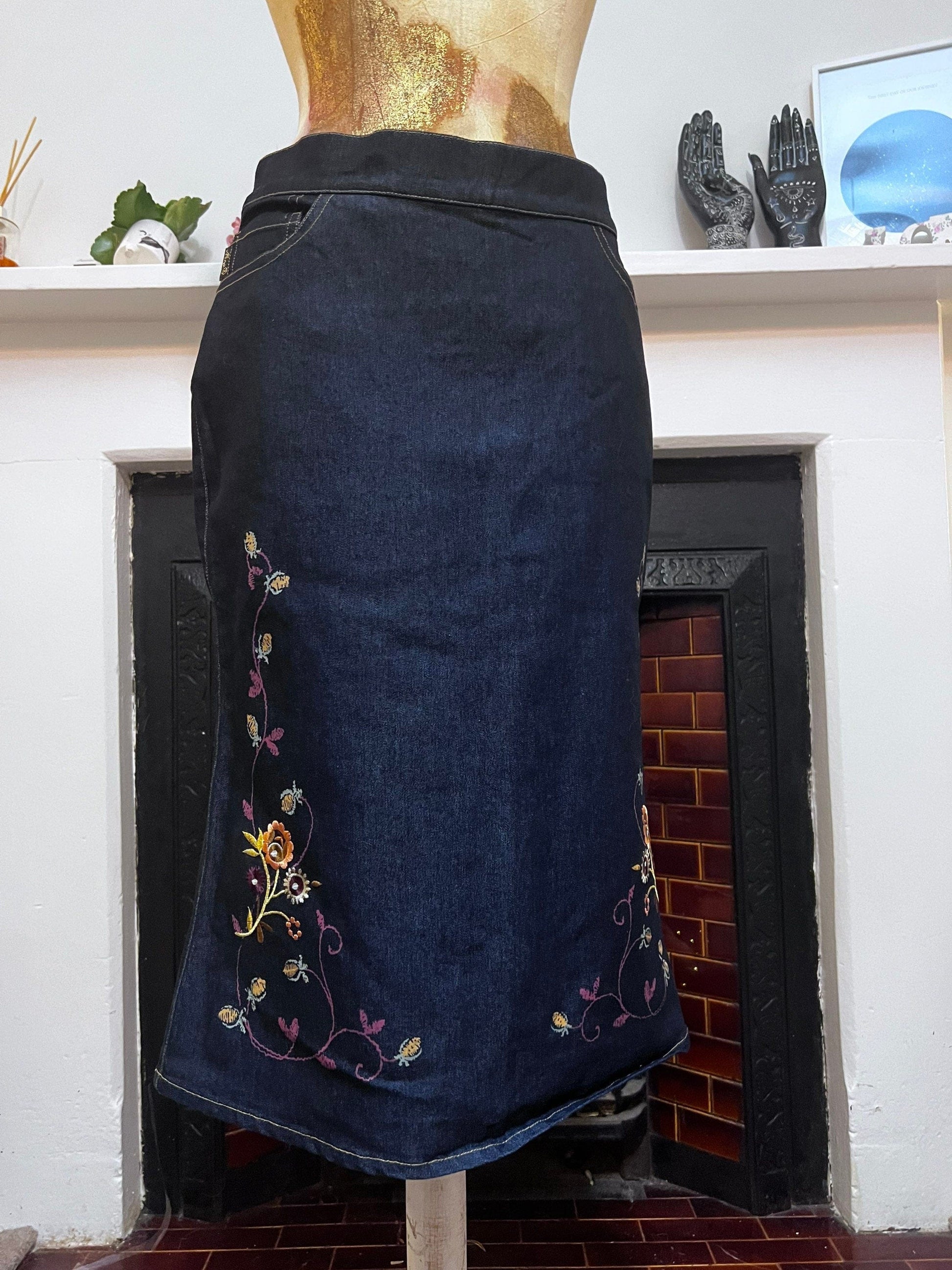 Vintage Blue Denim Embroidery Western Style Skirt - Corset back  - A-Line Blue Denim Skirt 90s Stretch Skirt with floral embroidery UK10