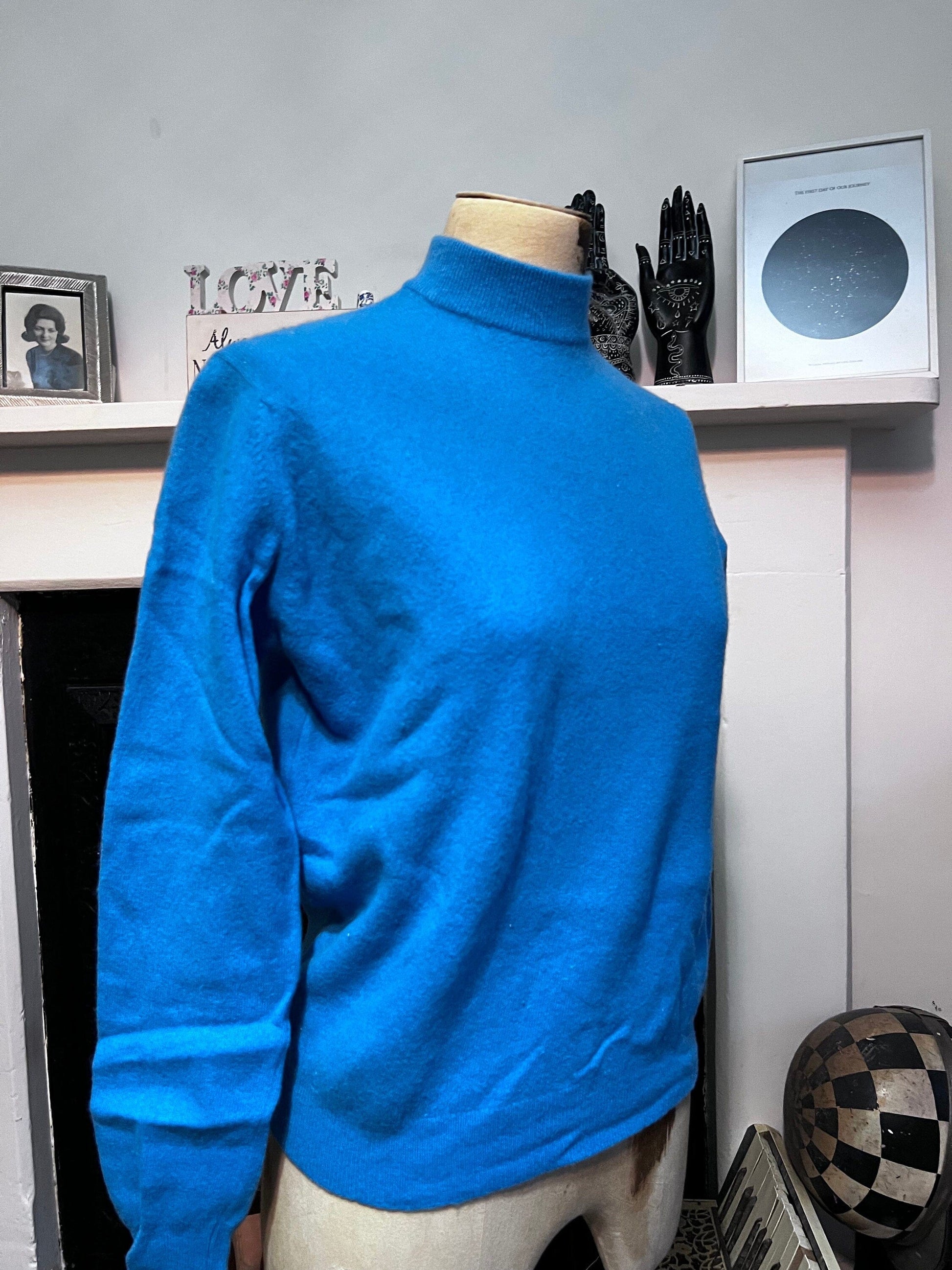 Vintage blue jumper lambswool jumper powder blue jumper, blue vintage knitwear, vintage pullover, vintage jumper, 1950s, vintage knitwear