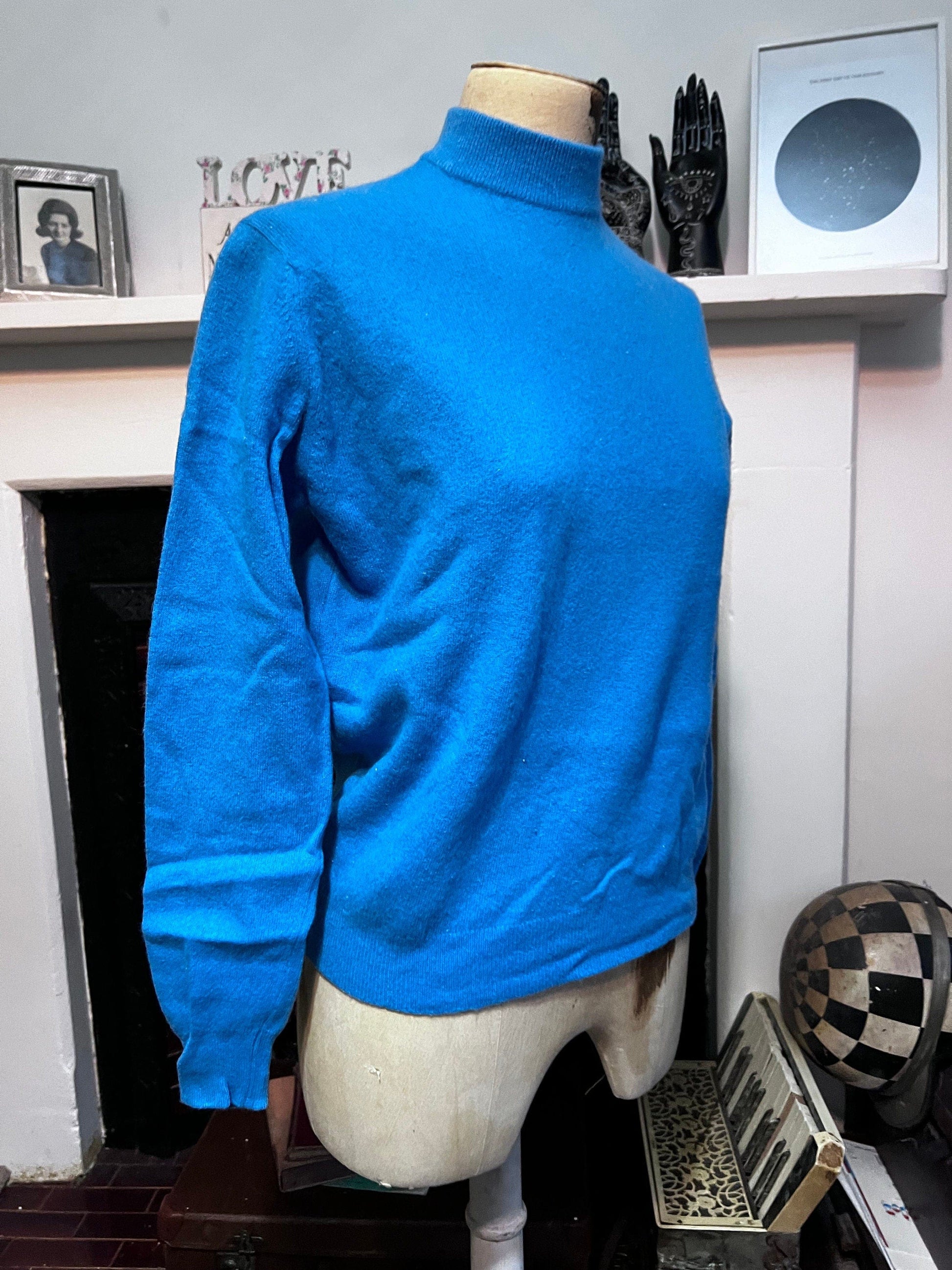 Vintage blue jumper lambswool jumper powder blue jumper, blue vintage knitwear, vintage pullover, vintage jumper, 1950s, vintage knitwear