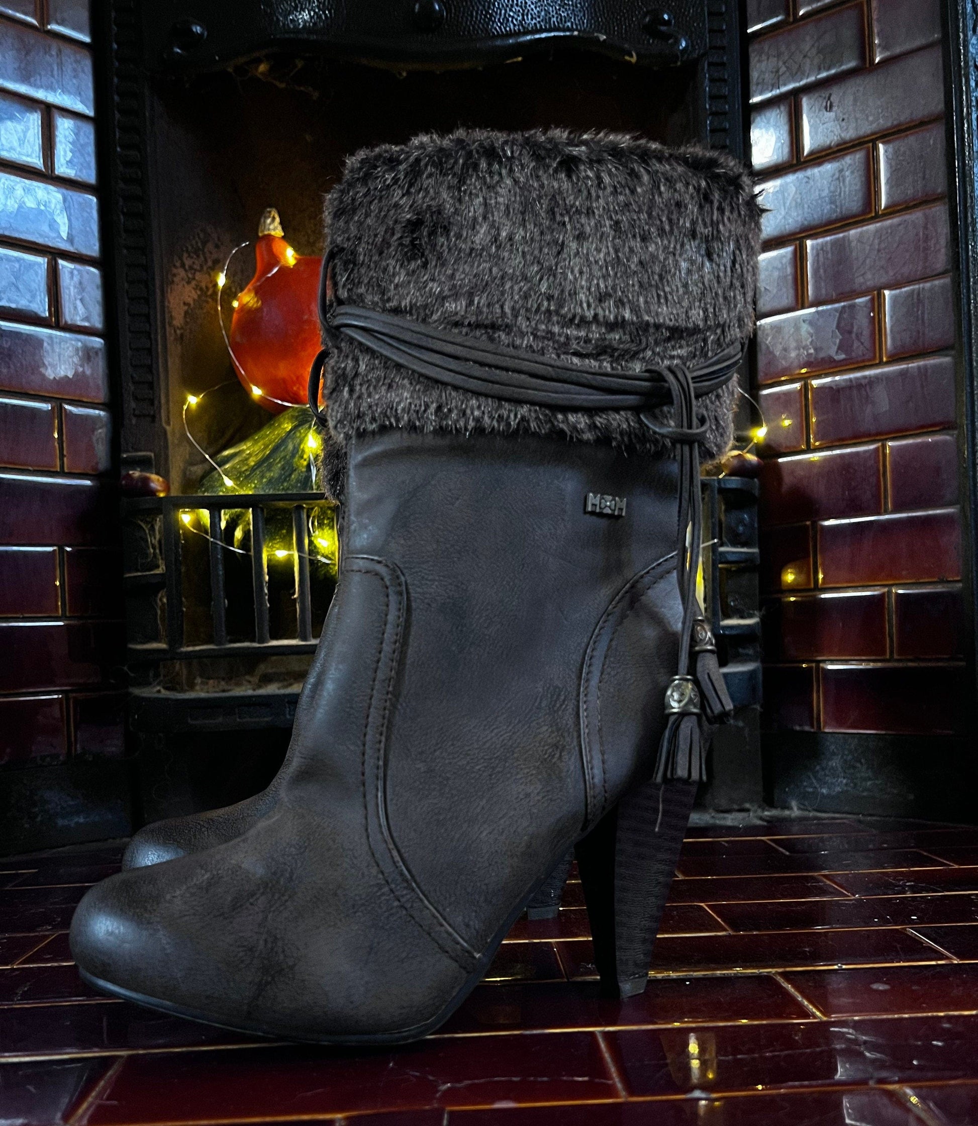 Vintage Brown Fur Trim Boots Stilettos Heel Taupe Fur Trim Boots unworn EU39 UK6 - Faux Leather