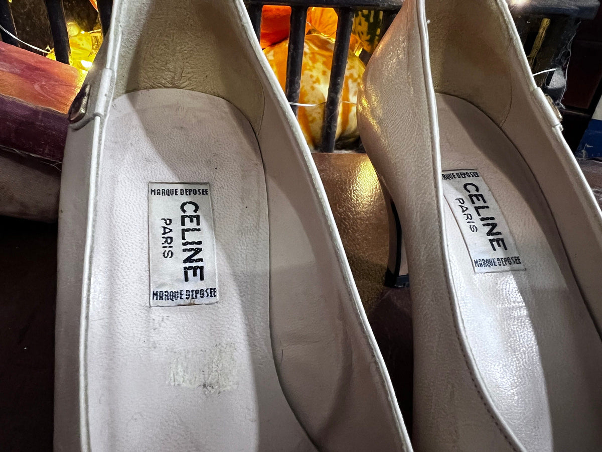 Vintage Shoes 50’s, Céline, Paris Vintage cream Shoes, pale cream, vintage leather UK1, Vintage Vintage Kids Shoes, 50s Céline Paris Shoes,