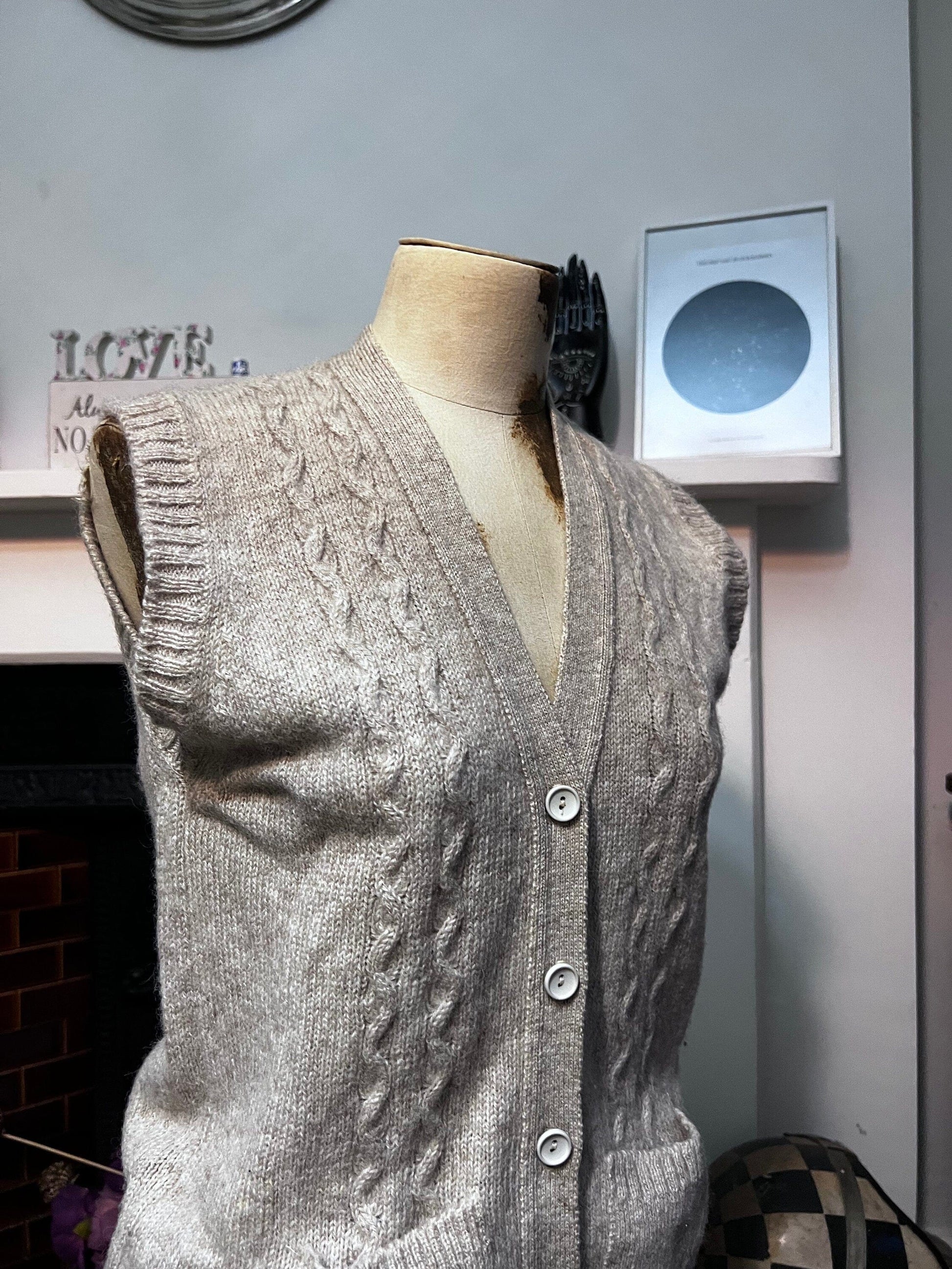 Vintage cream Cardigan sleeveless cardigan cable knit cardigan, vintage, knitwear, vintage vest, 70s cardigan grey tank pockets