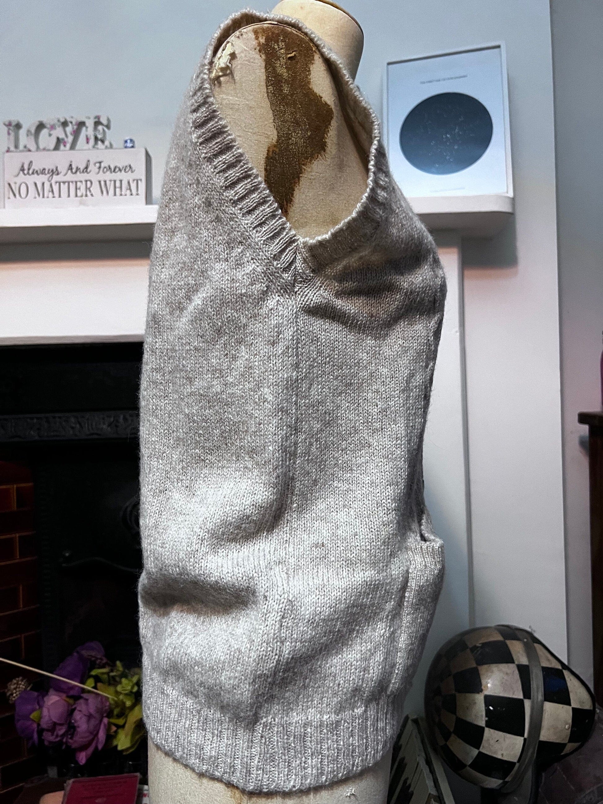 Vintage cream Cardigan sleeveless cardigan cable knit cardigan, vintage, knitwear, vintage vest, 70s cardigan grey tank pockets