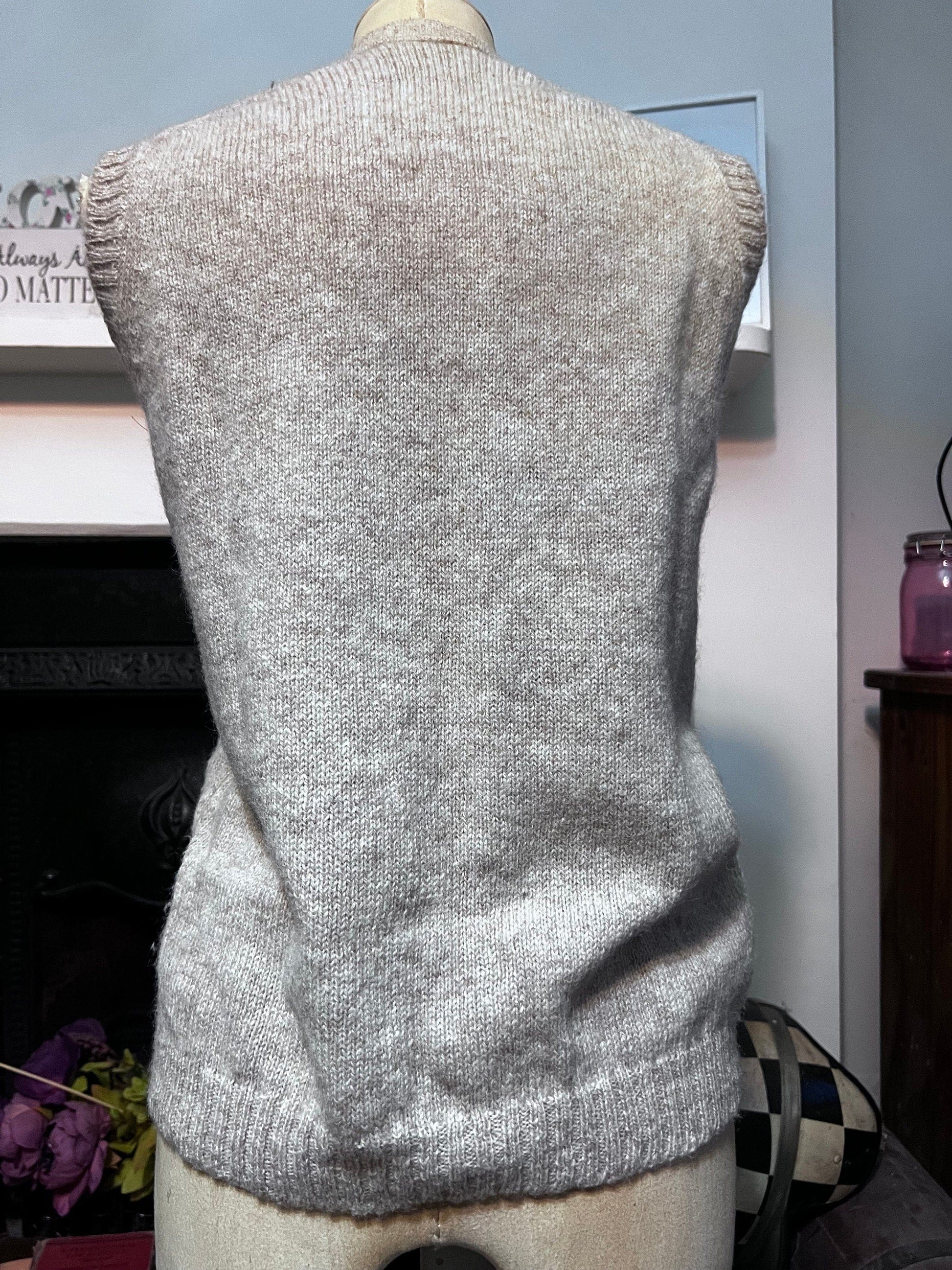 Vintage cream Cardigan sleeveless cardigan cable knit cardigan, vintage, knitwear, vintage vest, 70s cardigan grey tank pockets