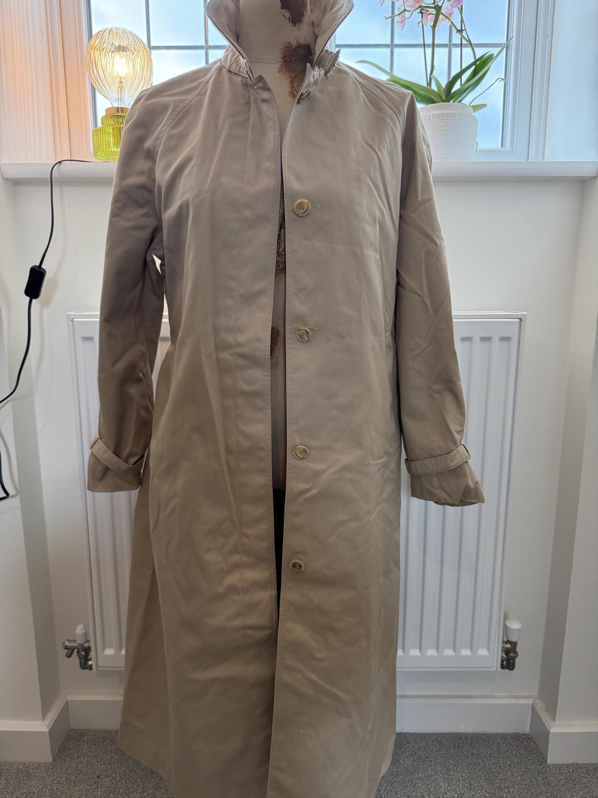 Vintage Dannimac Trench Coat – Beige Belted Mac / Raincoat, Size UK 12–14, Classic 1980s Style