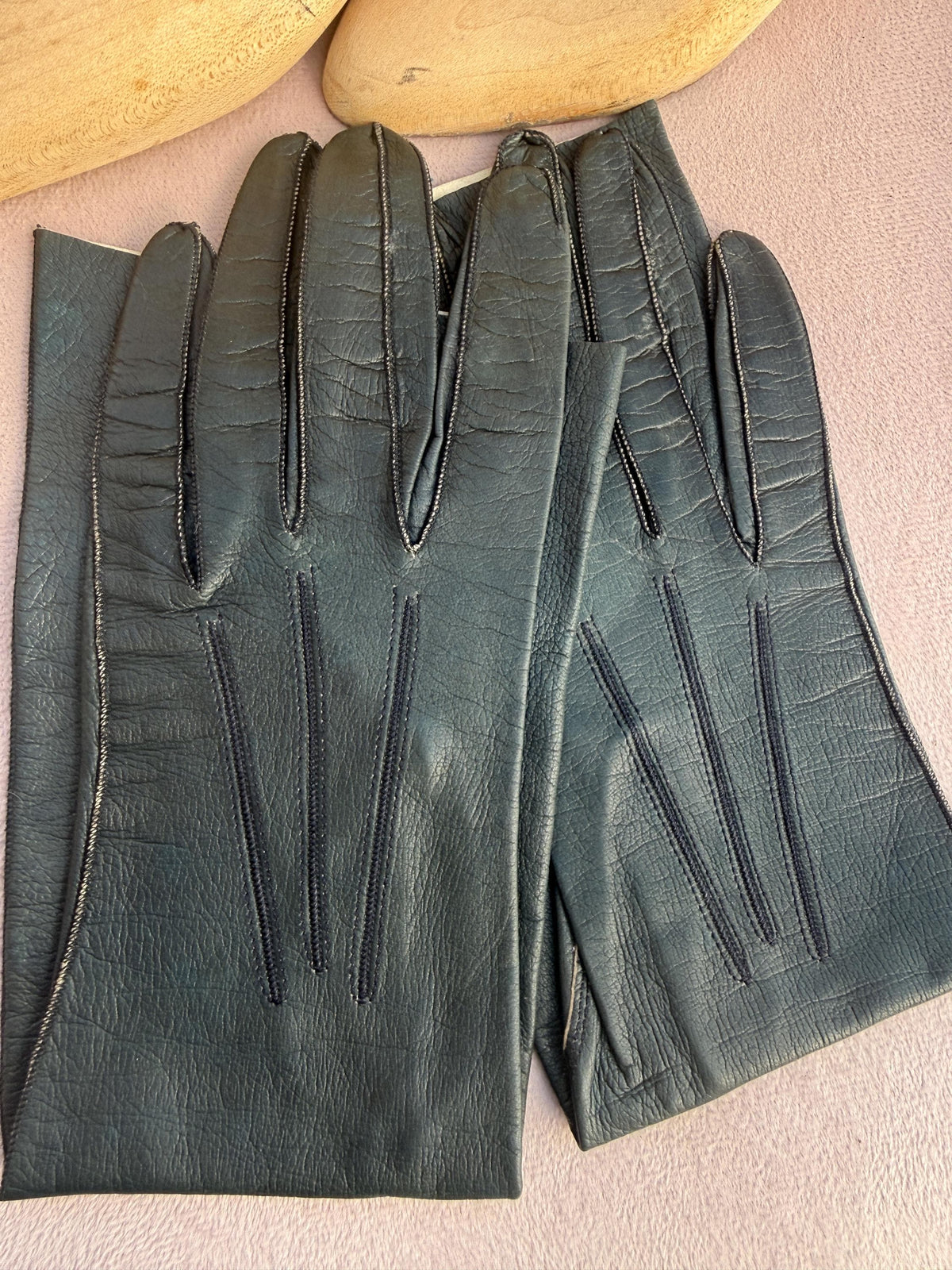 Vintage Dark Blue Leather Gauntlet Gloves with Long Flared Cuffs – Contrast Stitching