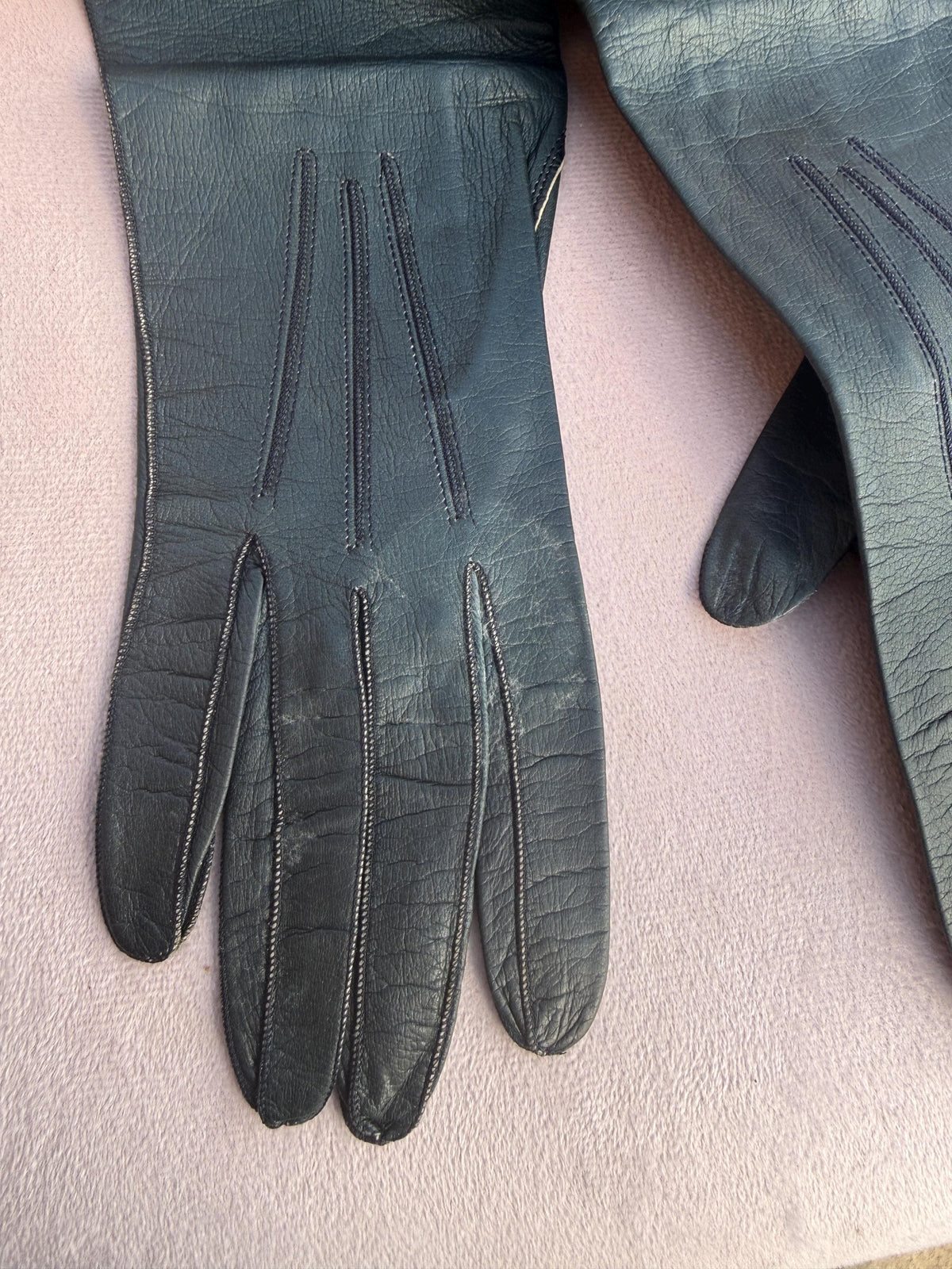 Vintage Dark Blue Leather Gauntlet Gloves with Long Flared Cuffs – Contrast Stitching