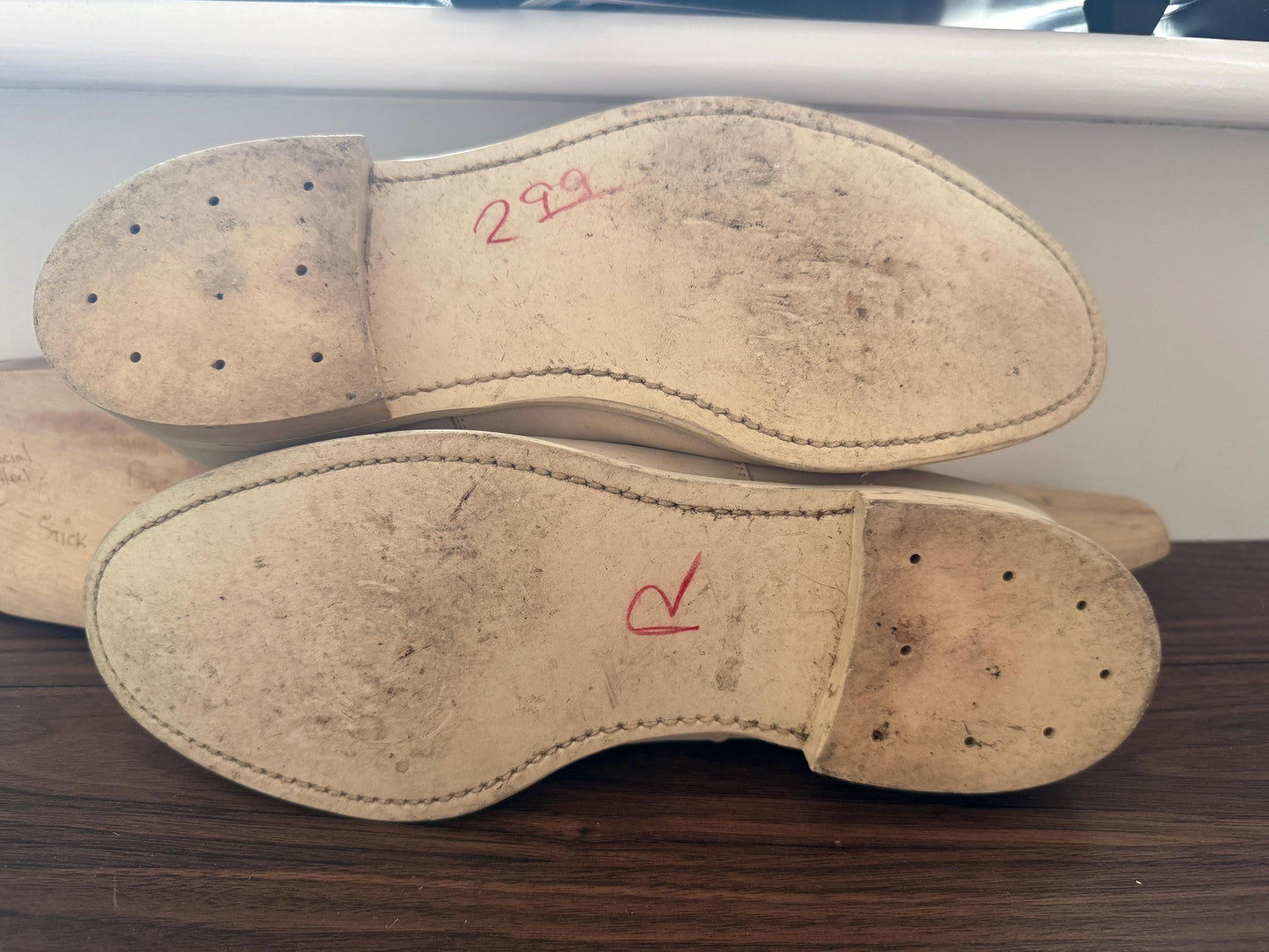 Vintage Douglas Off White Leather Derby Shoes | Men's Minimalist Lace Up Footwear UK8