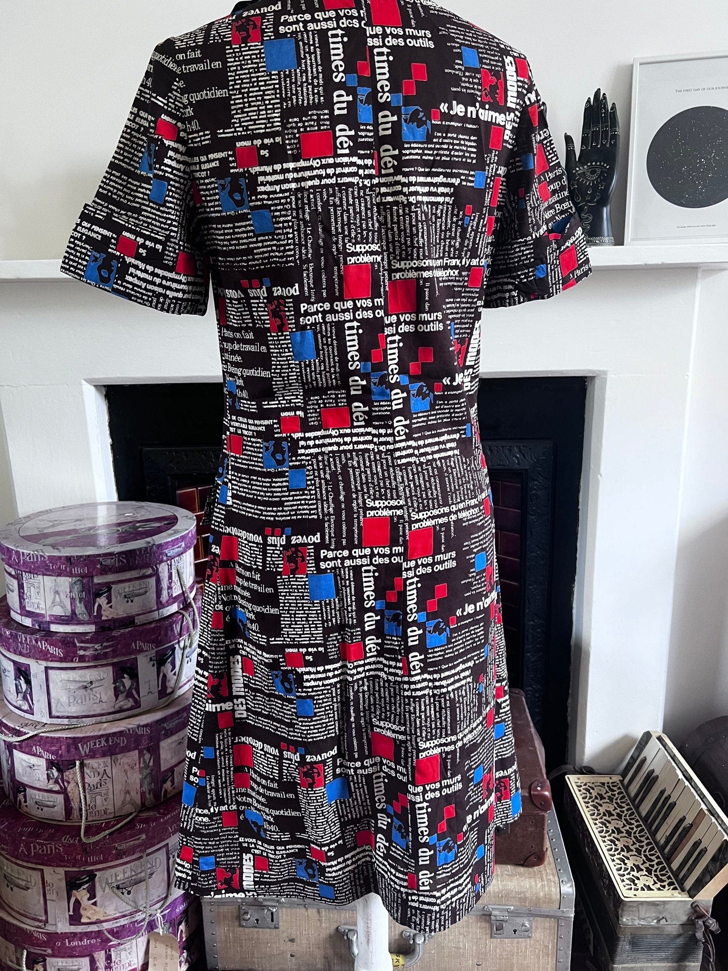 Vintage Dress 1970 Handmade button through Dress French newspaper fabric uk 8-12 Vintage - vintage dress - vintage fashion vintage handmade