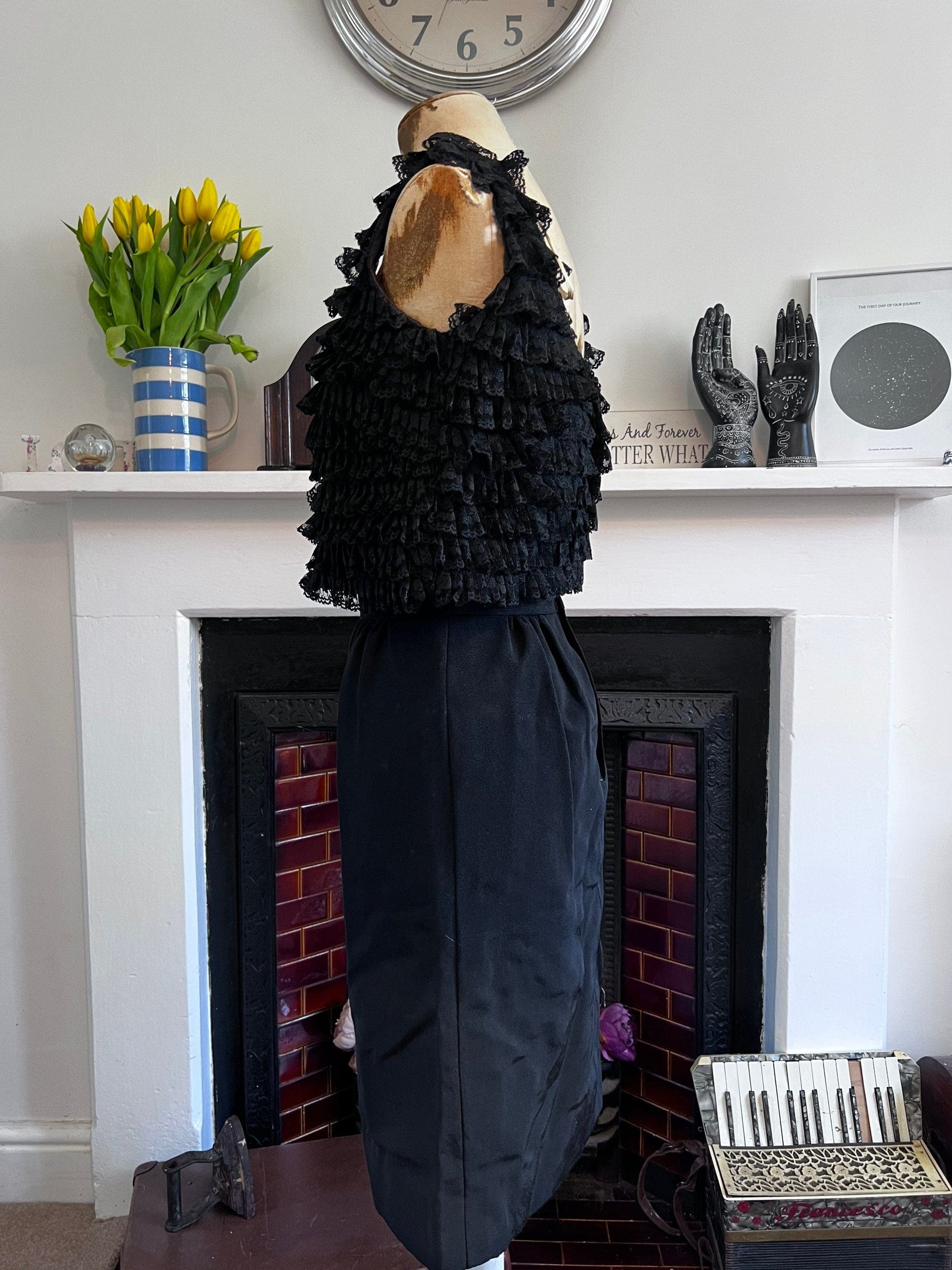 Vintage Dress, Black Dress 1960s Mini Dress, Ruffled, Black Shift Dres Pretty Vintage Boutique Vintage Dress, Black Dress 1960s Mini Dress, Ruffled, Black Shift Dres Pretty Vintage Boutique