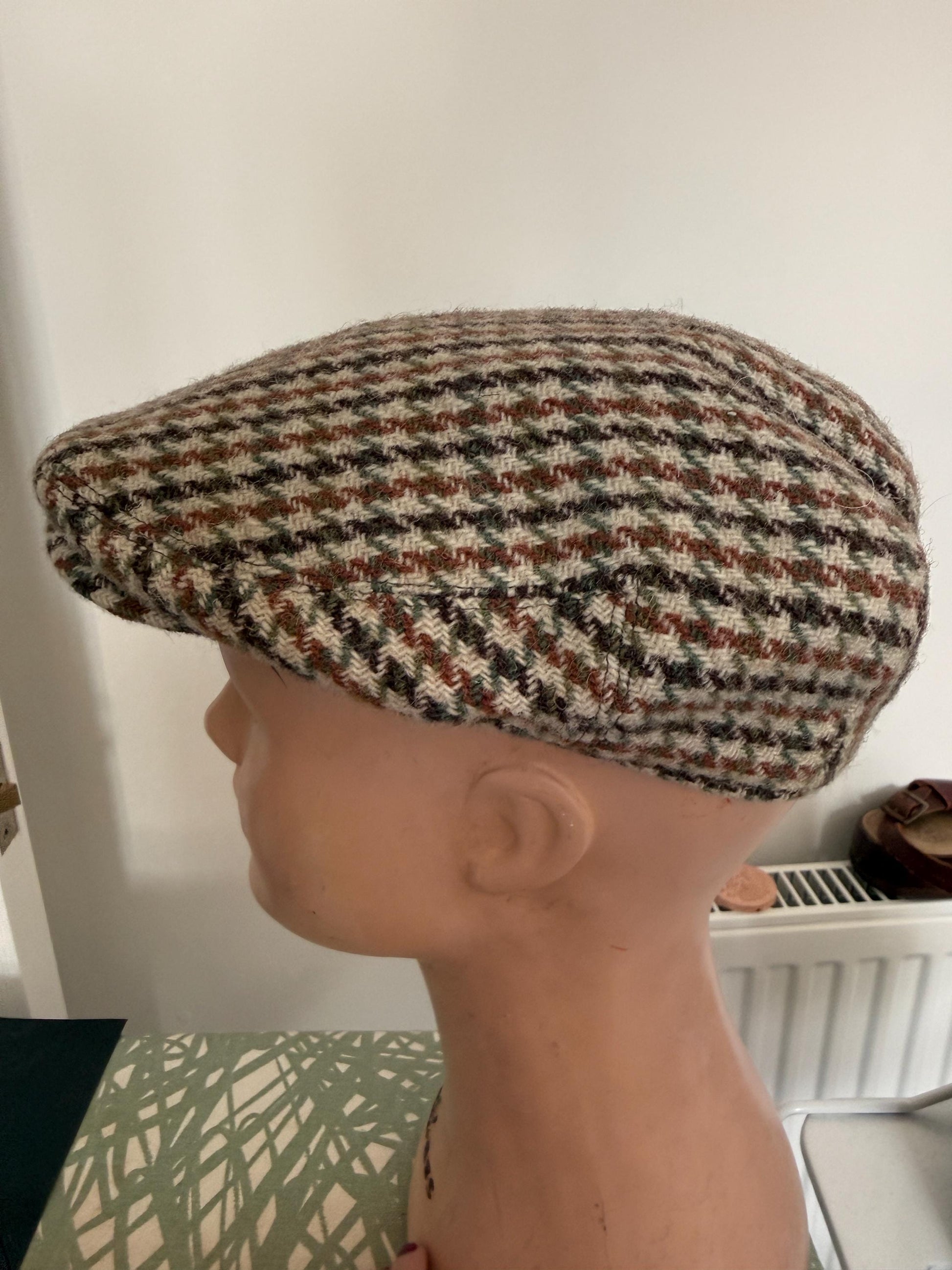 Vintage Dunn & Co Harris Tweed Flat Cap, Rutland County Wool Hat Size 57