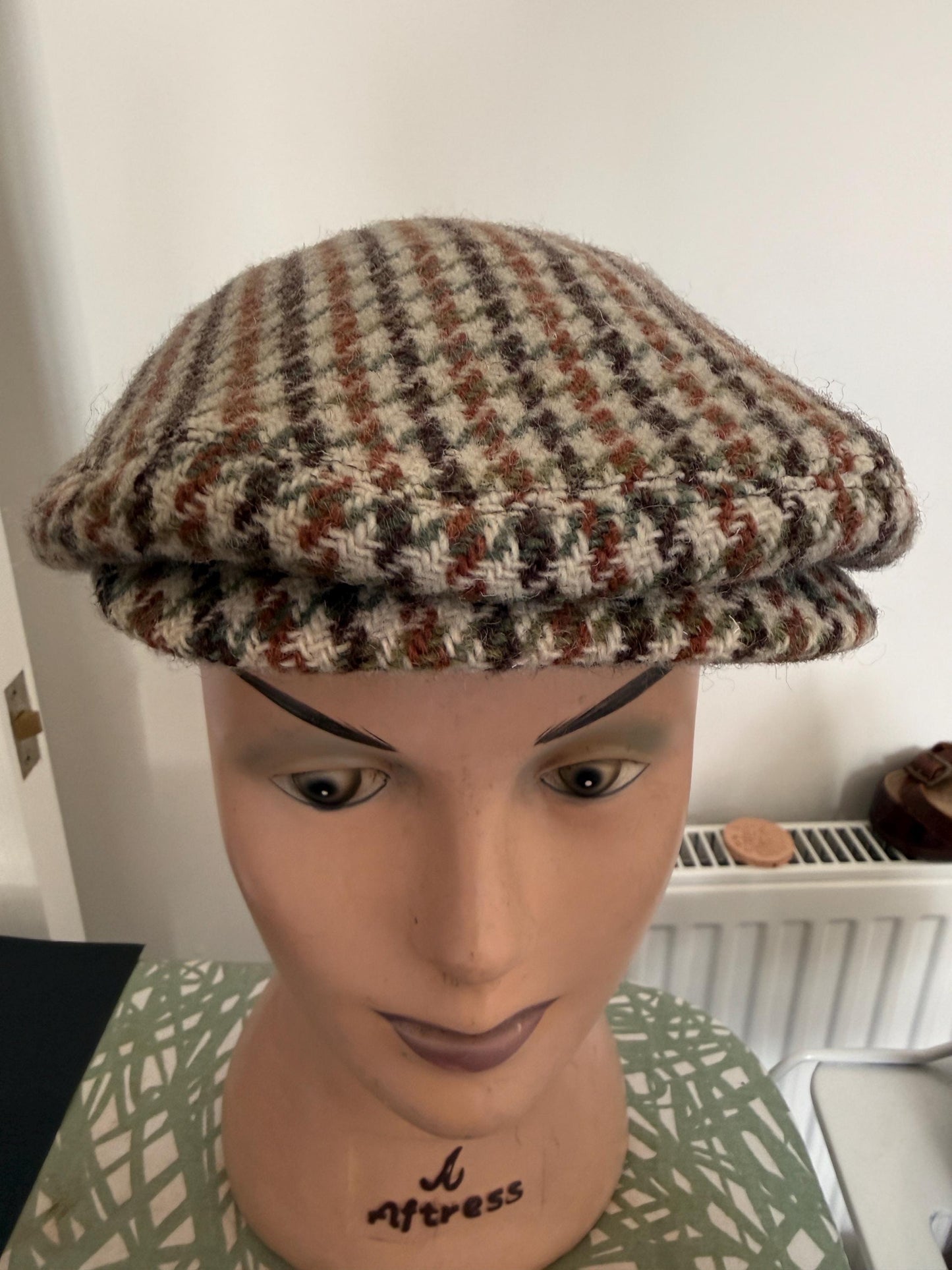 Vintage Dunn & Co Harris Tweed Flat Cap, Rutland County Wool Hat Size 57