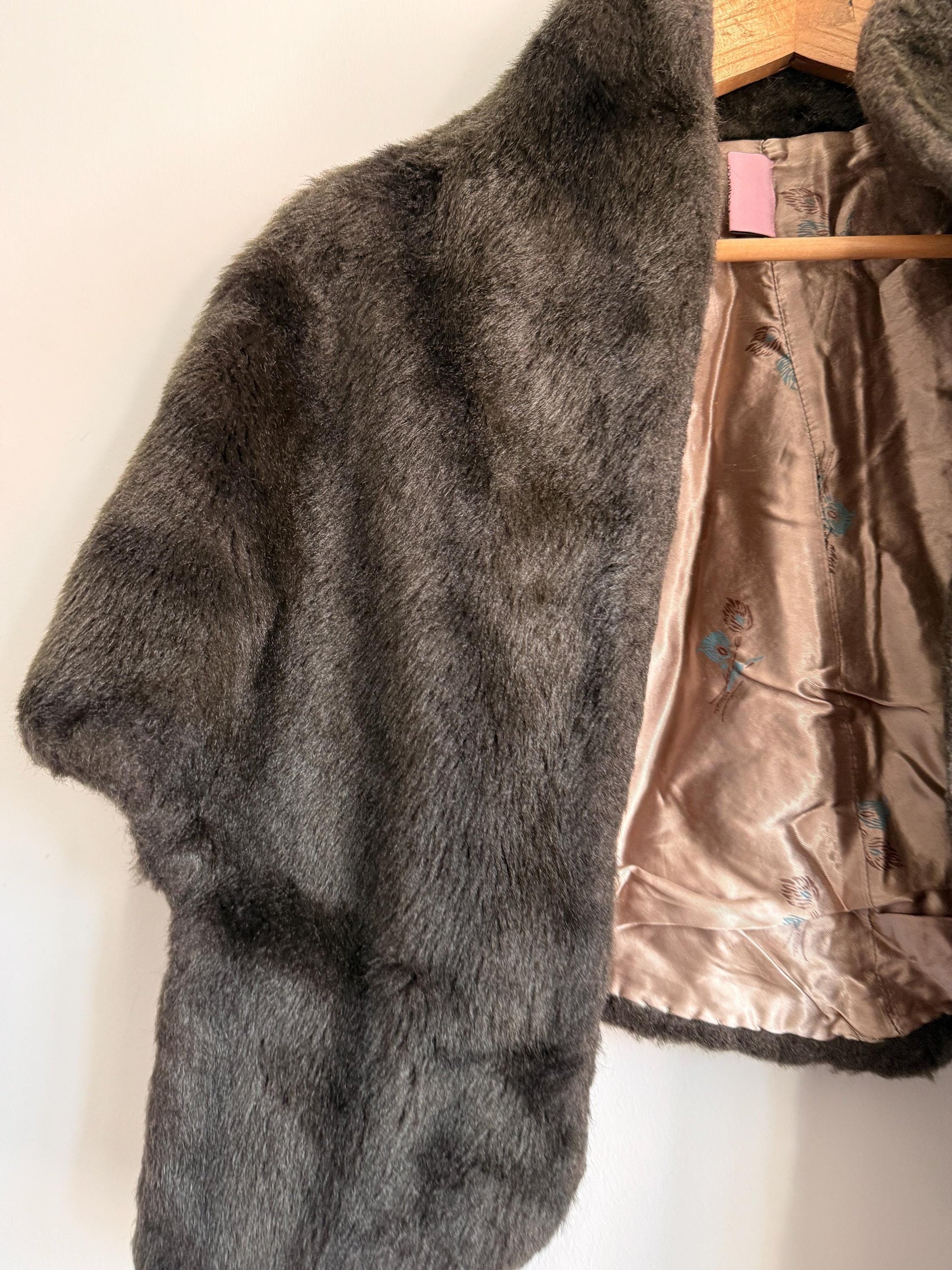 Vintage Faux Fur Stole | Brown Evening Wrap | 1950s Style Cape | Winter Wedding Cover Up | Vintage Evening Accessory