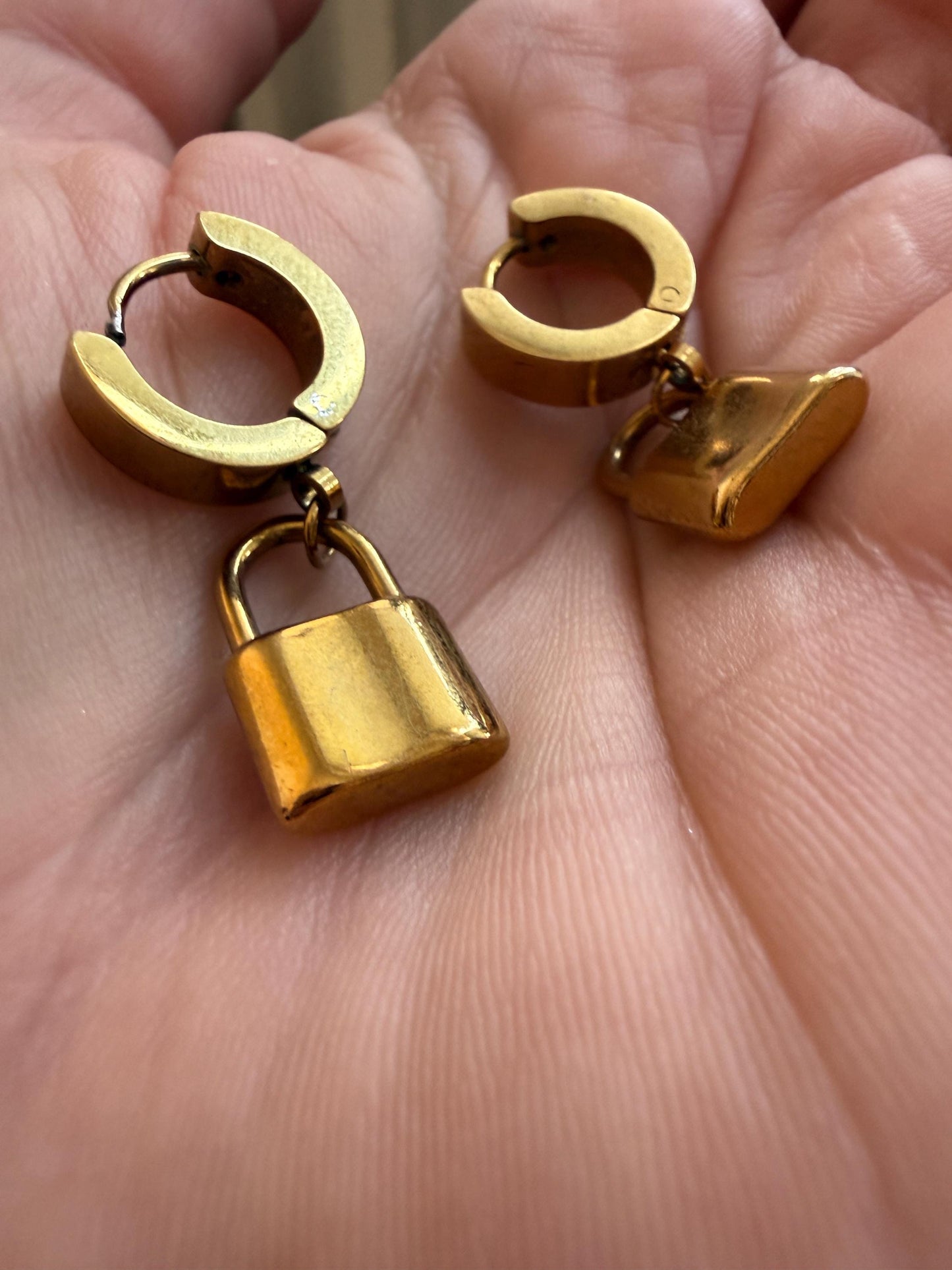 Vintage Gold Tone Padlock Drop Hoop Earrings – Chunky Hinged Hoops – 1980s/1990s Statement Jewellery