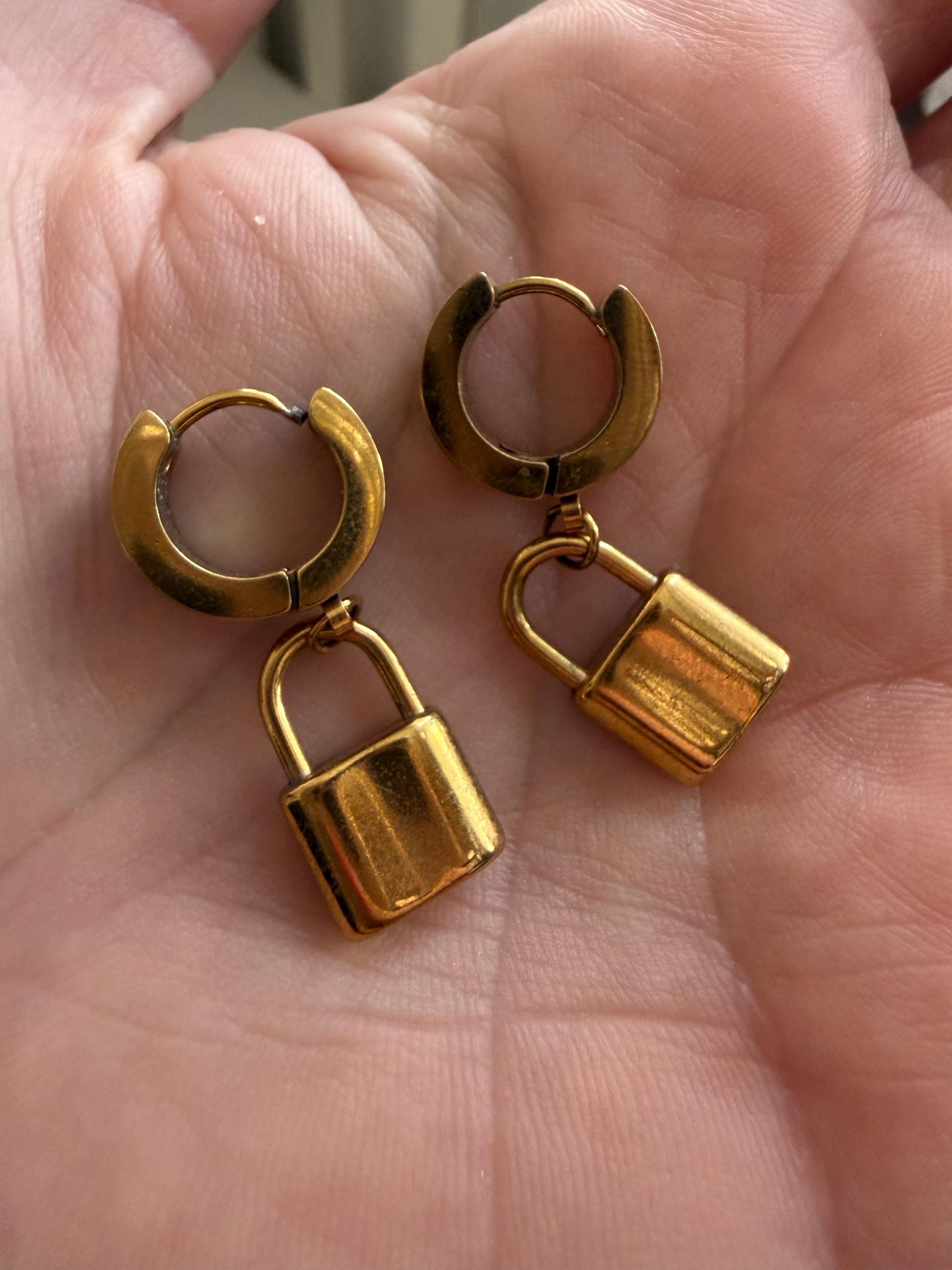 Vintage Gold Tone Padlock Drop Hoop Earrings – Chunky Hinged Hoops – 1980s/1990s Statement Jewellery