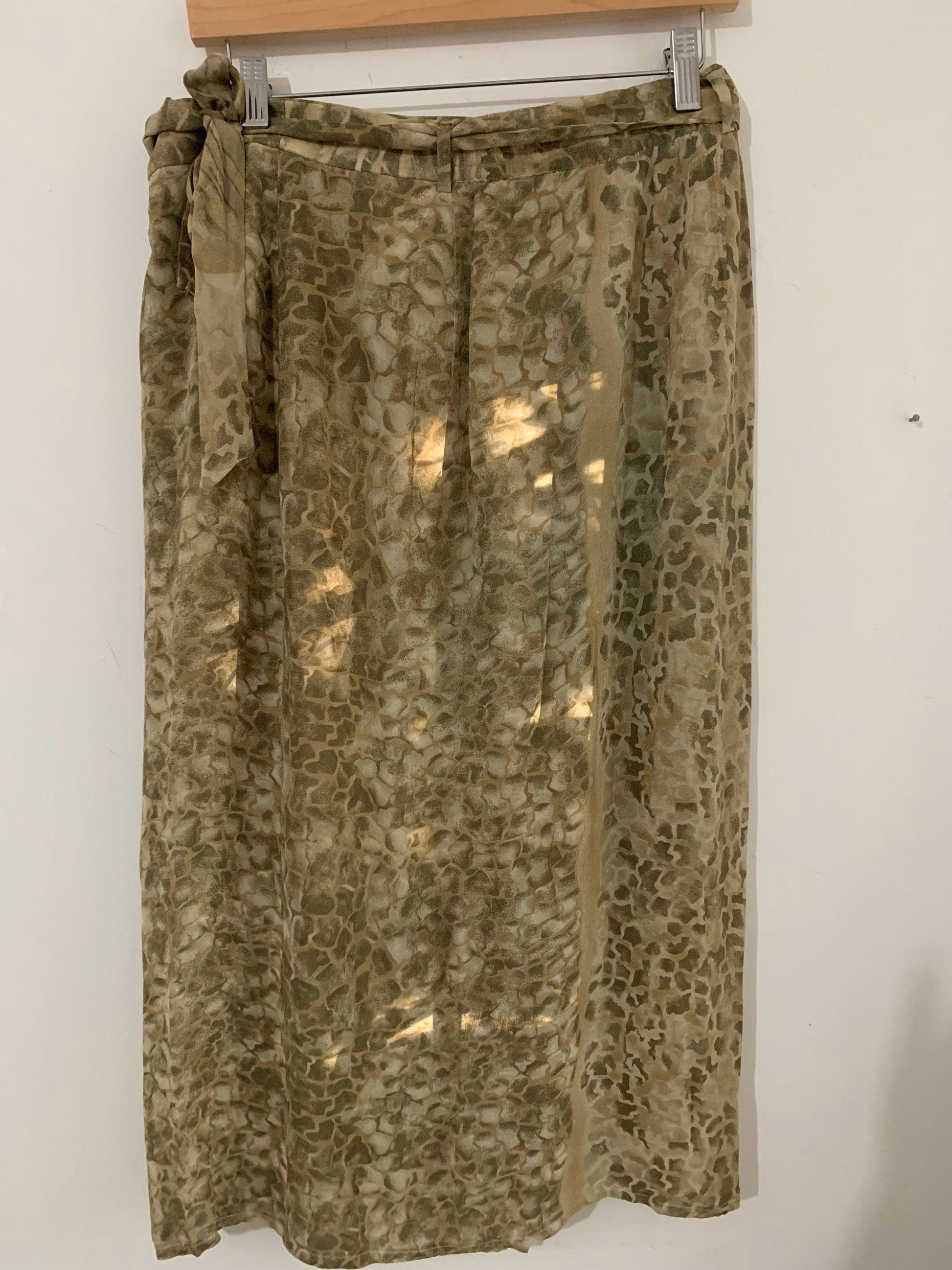 Vintage Green Chiffon Floral Leaf Pattern Skirt Midi Length green Floral Belt UK 12/14